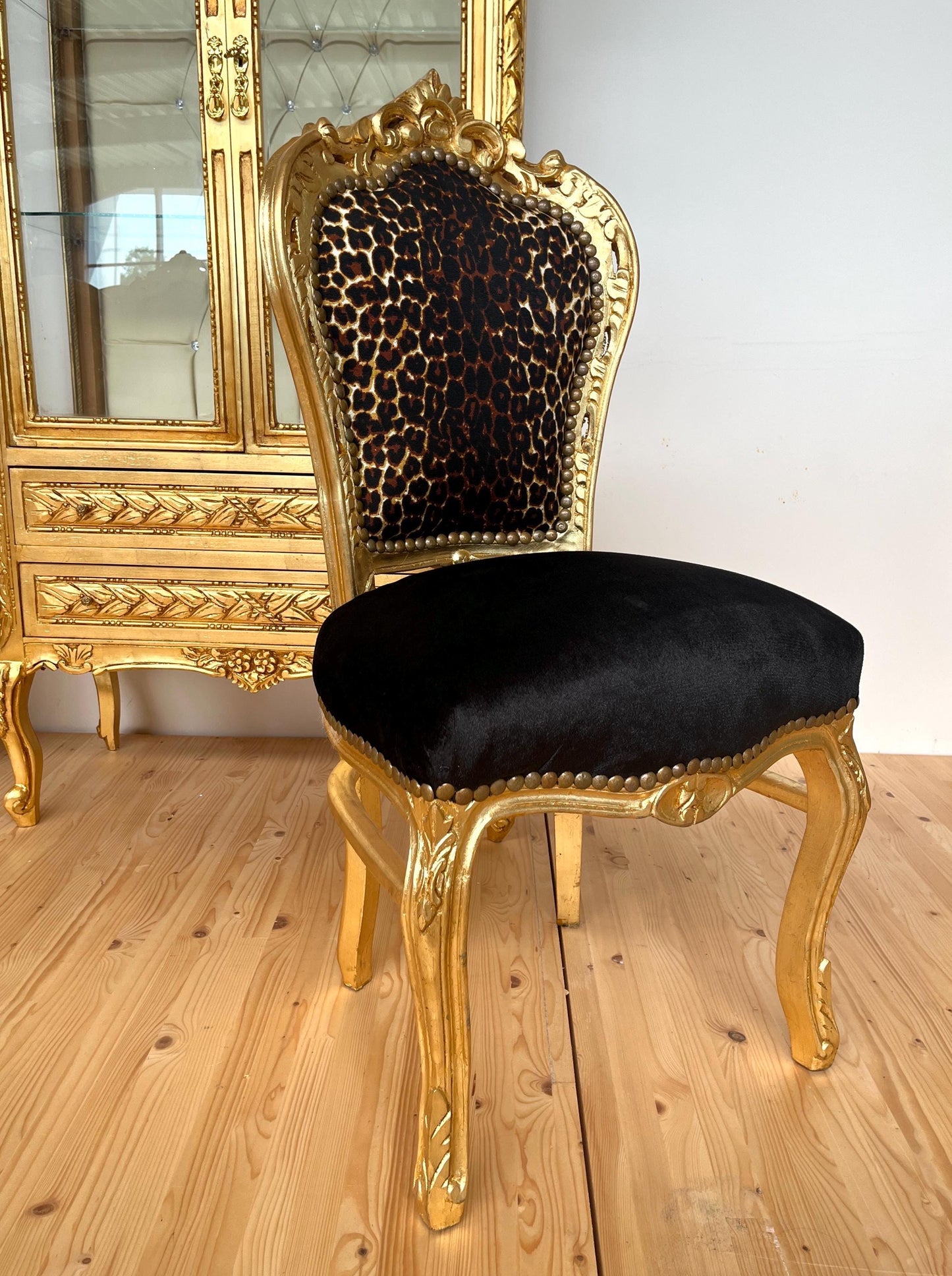 Accent Chair French Louis Baroque Style Dining Chair Black Velvet Leopard Print in Gold Finish for Lounge Room Home Decor