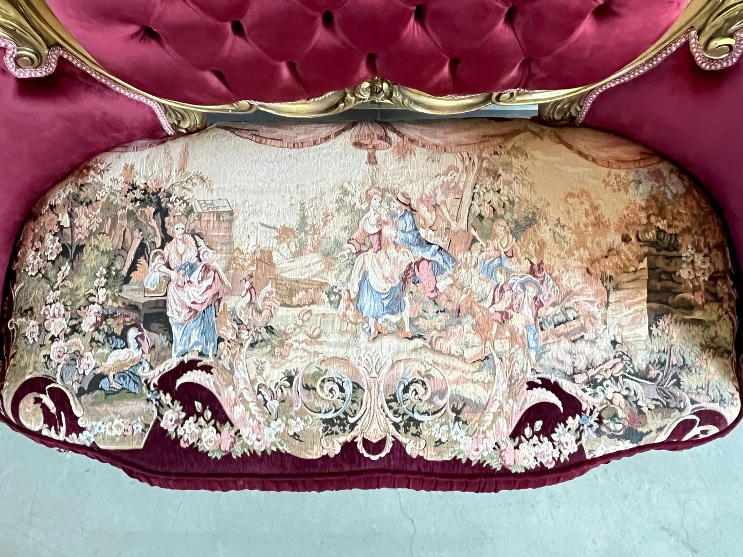 Love Seat French Royal Baroque Style Sofa in Bordeaux Red Velvet Nostalgic Antique Style Lounge Sofa in Red Velvet for Home Decor