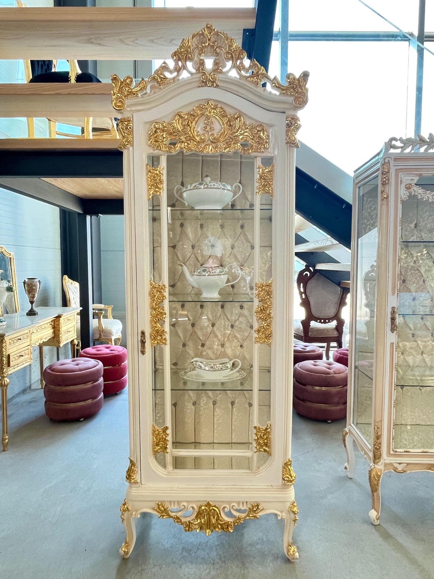 Display Cabinet Retro Baroque Style Showcase in Wooden White Color Gold Leaf Decorated Glass Cabinet in Dining Room Furniture