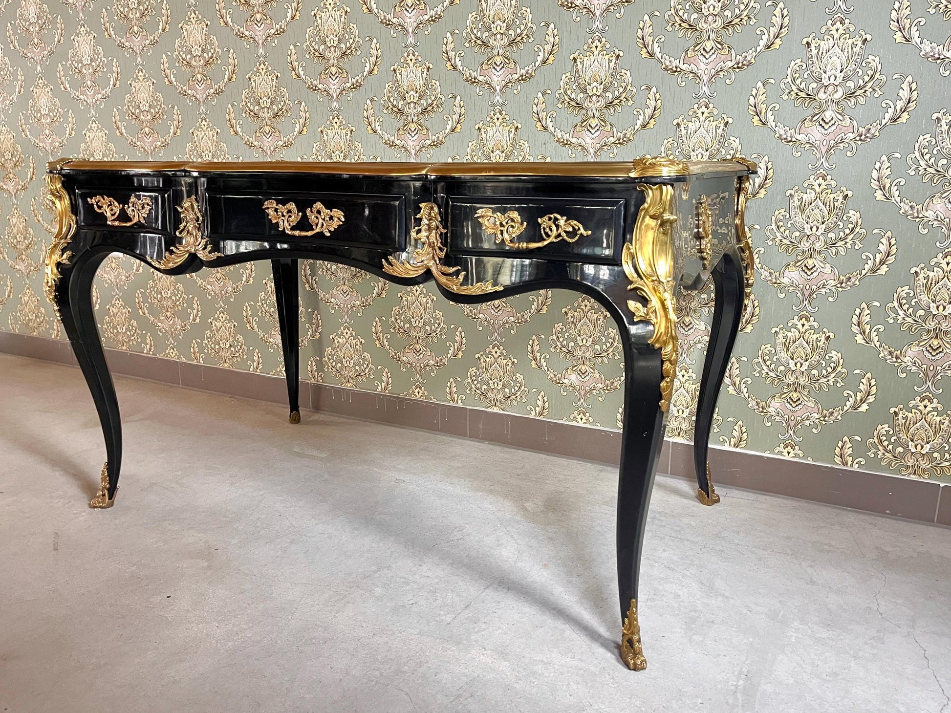 Luxurious Black Wooden Desk Antique Baroque Style Table with Bronze Ornaments at Edge Lacquered in Black - LIMITED EDITION
