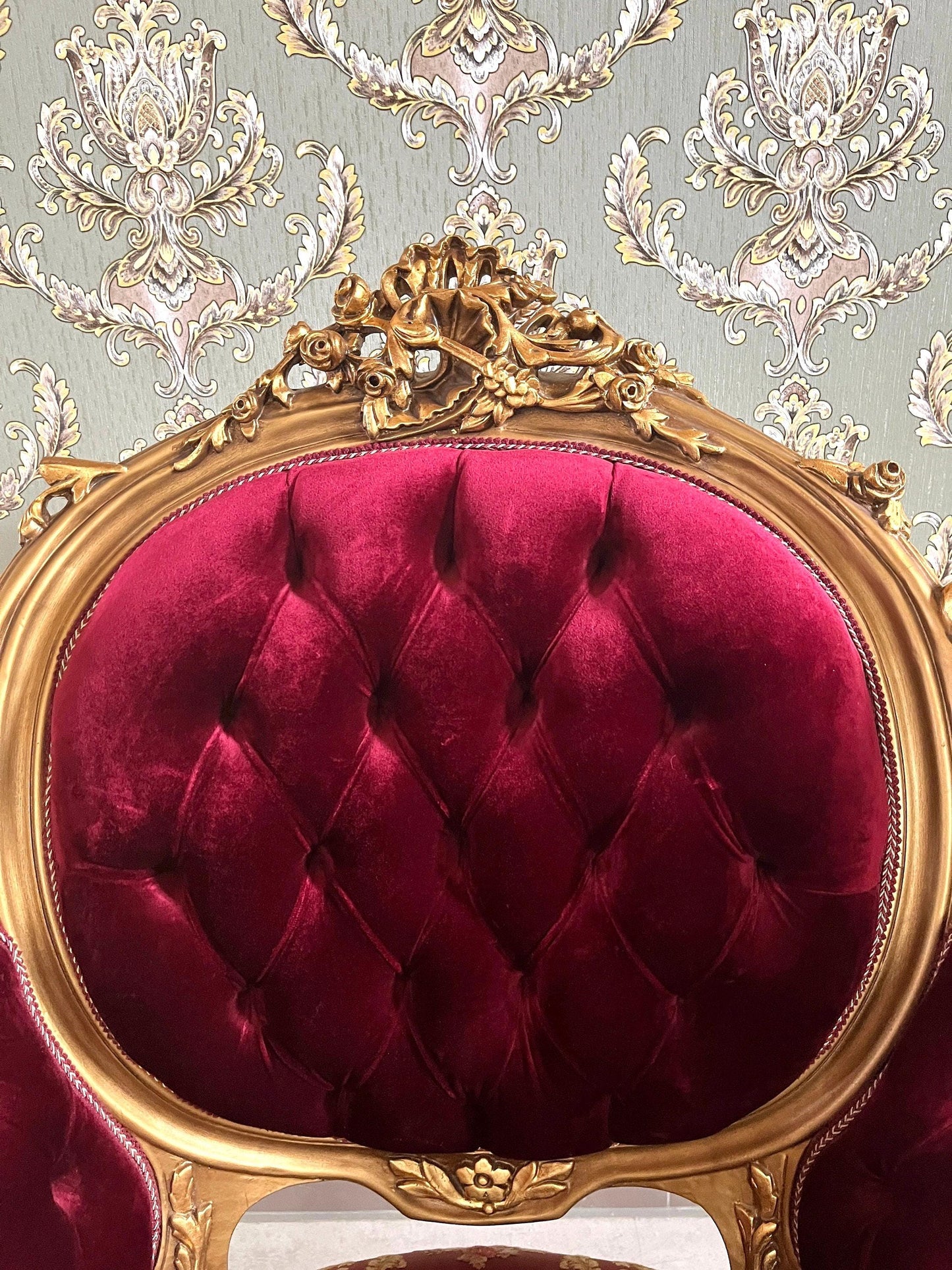 Glamorous Armchair Set Antique Baroque Style in Bordeaux Red Damask Chair & Table Set Gold Finish for Lounge Room Hotel Lobby Decor -LIMITED