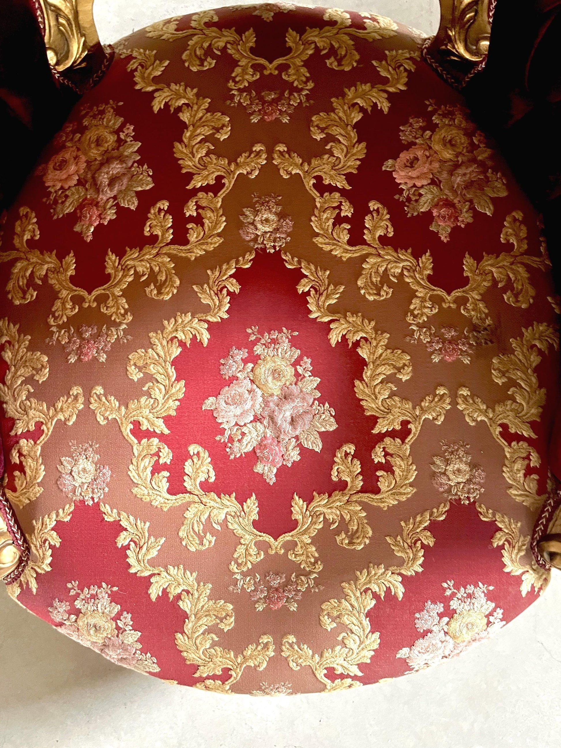 Glamorous Armchair Set Antique Baroque Style in Bordeaux Red Damask Chair & Table Set Gold Finish for Lounge Room Hotel Lobby Decor -LIMITED