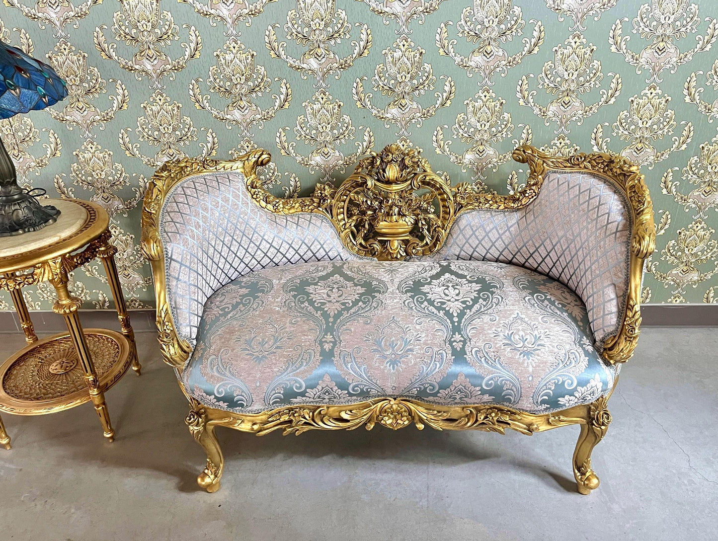 Love Seat Royal Baroque Style Bench Sky Blue Damask Flower Pattern Antique Style Couch in Gold Finish for Housewarming Party Xmas Home Gift