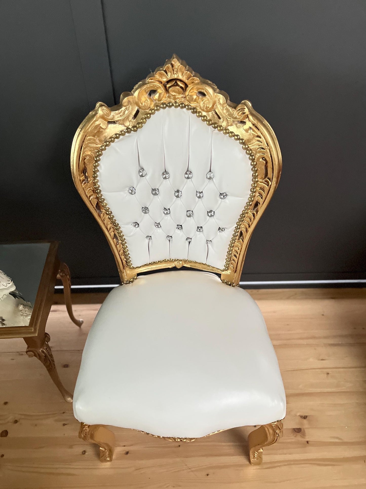 Accent Chair White Color French Baroque Rococo Style Chair for Dining Room Antique Style Dining Chair White Color in Gold Finish for Party