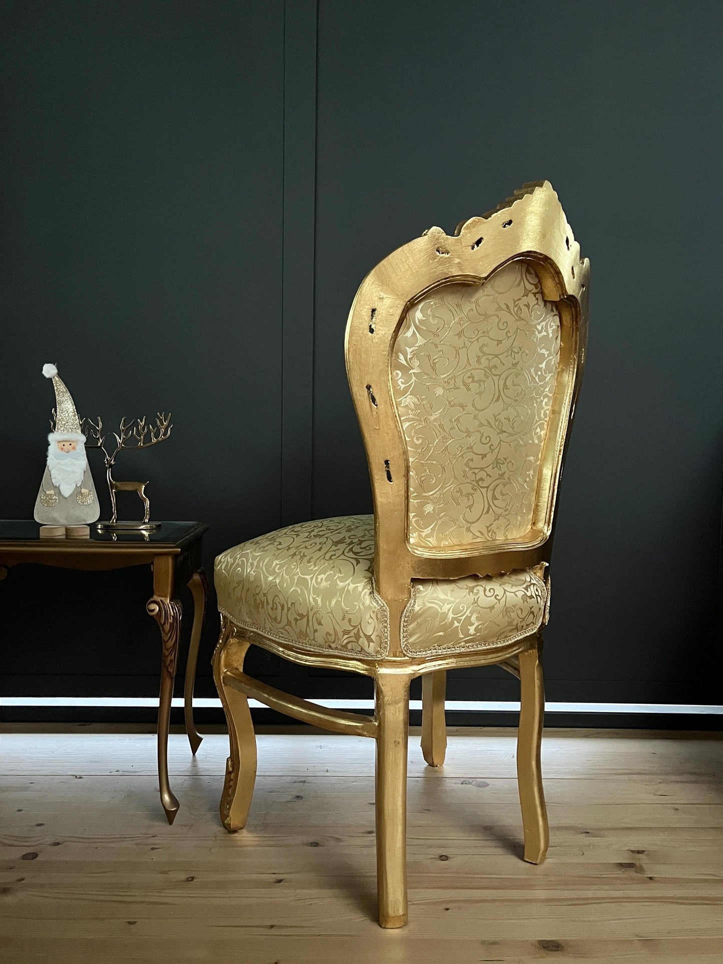 Accent Chair Gold Color French Baroque Rococo Style Dining Chair Nostalgic Antique Look Chair in Gold Finish
