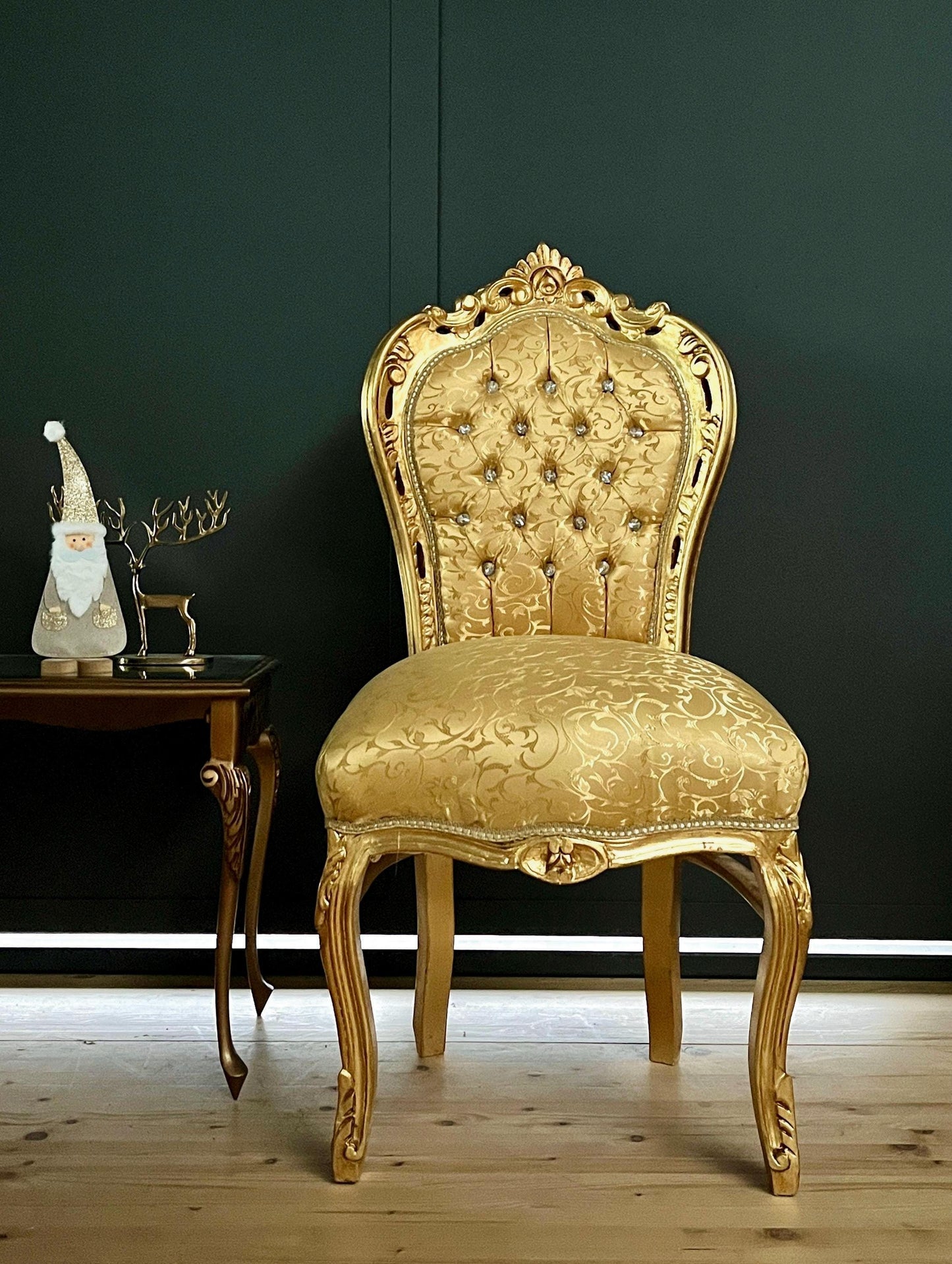 Accent Chair Gold Color French Baroque Rococo Style Dining Chair Nostalgic Antique Look Chair in Gold Finish