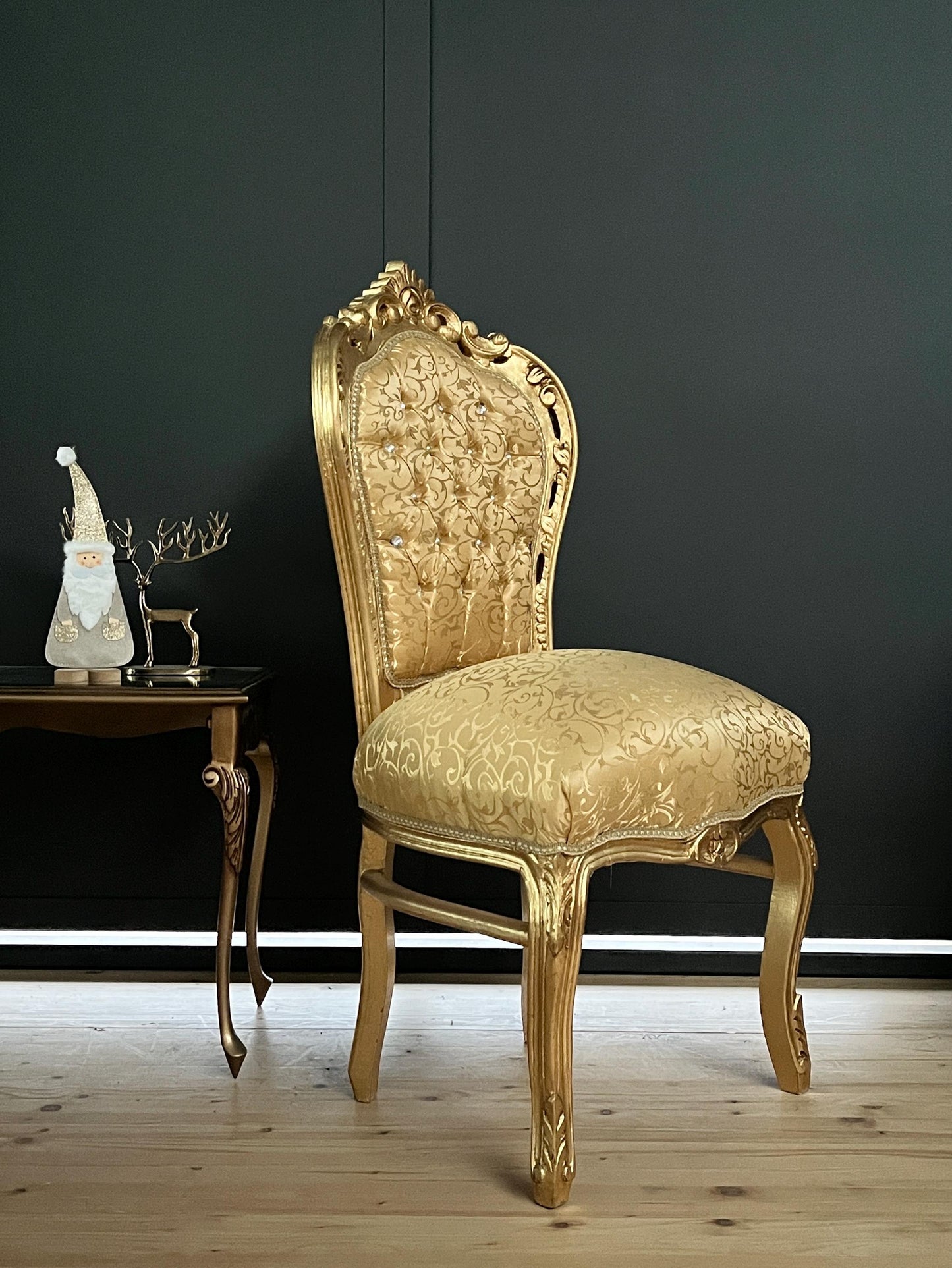 Accent Chair Gold Color French Baroque Rococo Style Dining Chair Nostalgic Antique Look Chair in Gold Finish