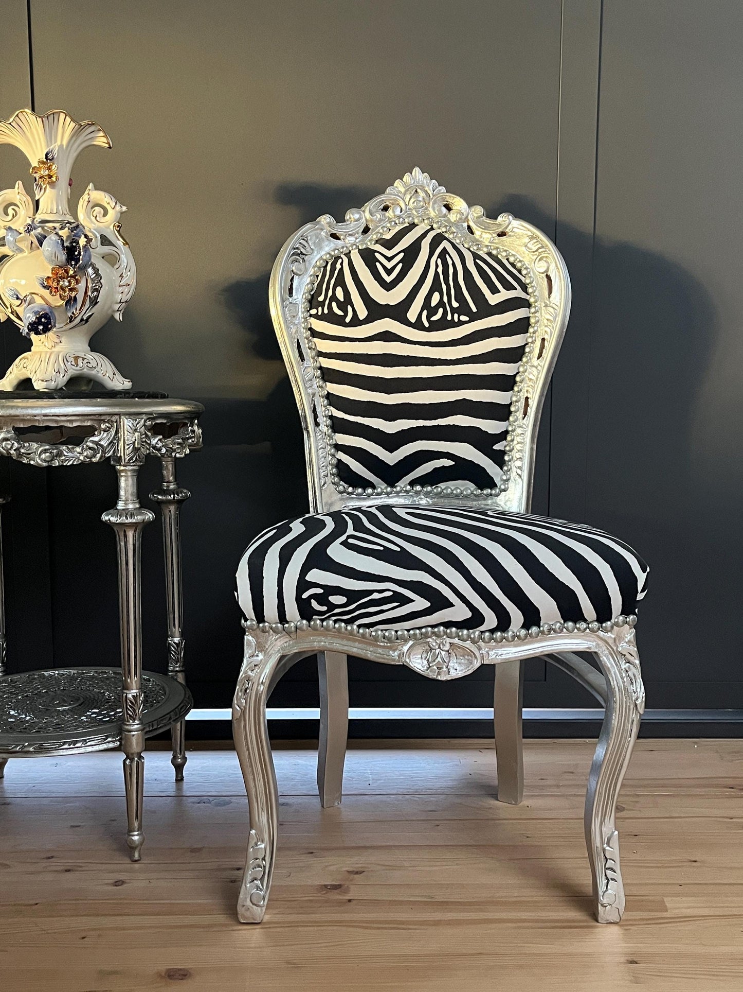 French Baroque, Rococo, Barock Rokoko Stil Stuhl Chair- Silver Zebra