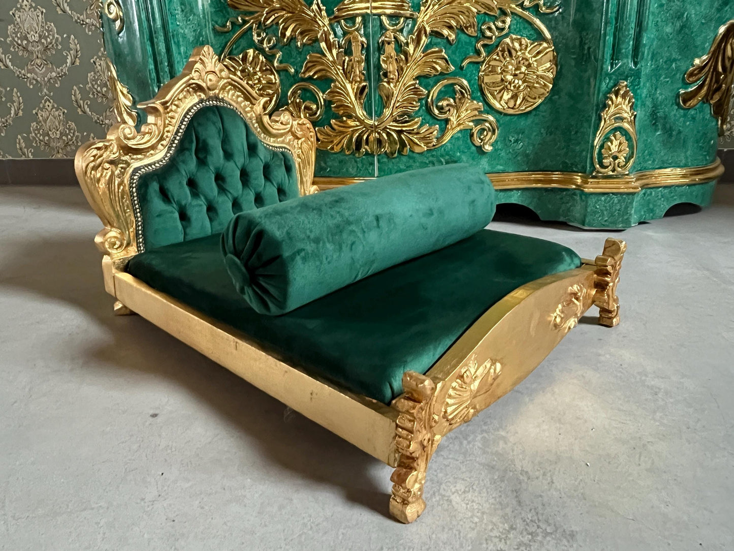 Small Pet Bed French Louis Baroque Style Dog Bed in Gold Finish Cute Baroque Rococo Pet Bed in Pink Velvet Blue Velvet & Green Velvet