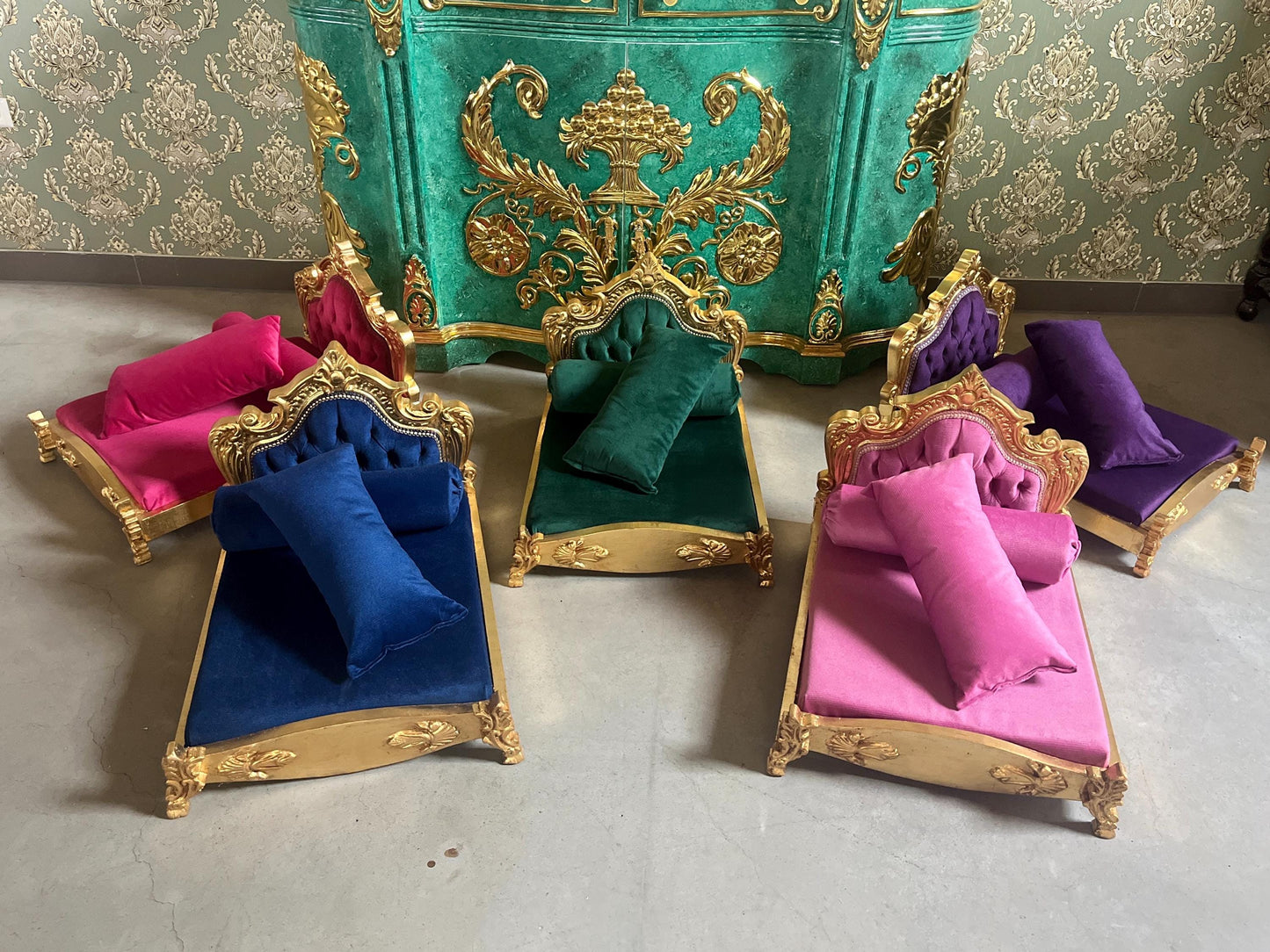 Small Pet Bed French Louis Baroque Style Dog Bed in Gold Finish Cute Baroque Rococo Pet Bed in Pink Velvet Blue Velvet & Green Velvet
