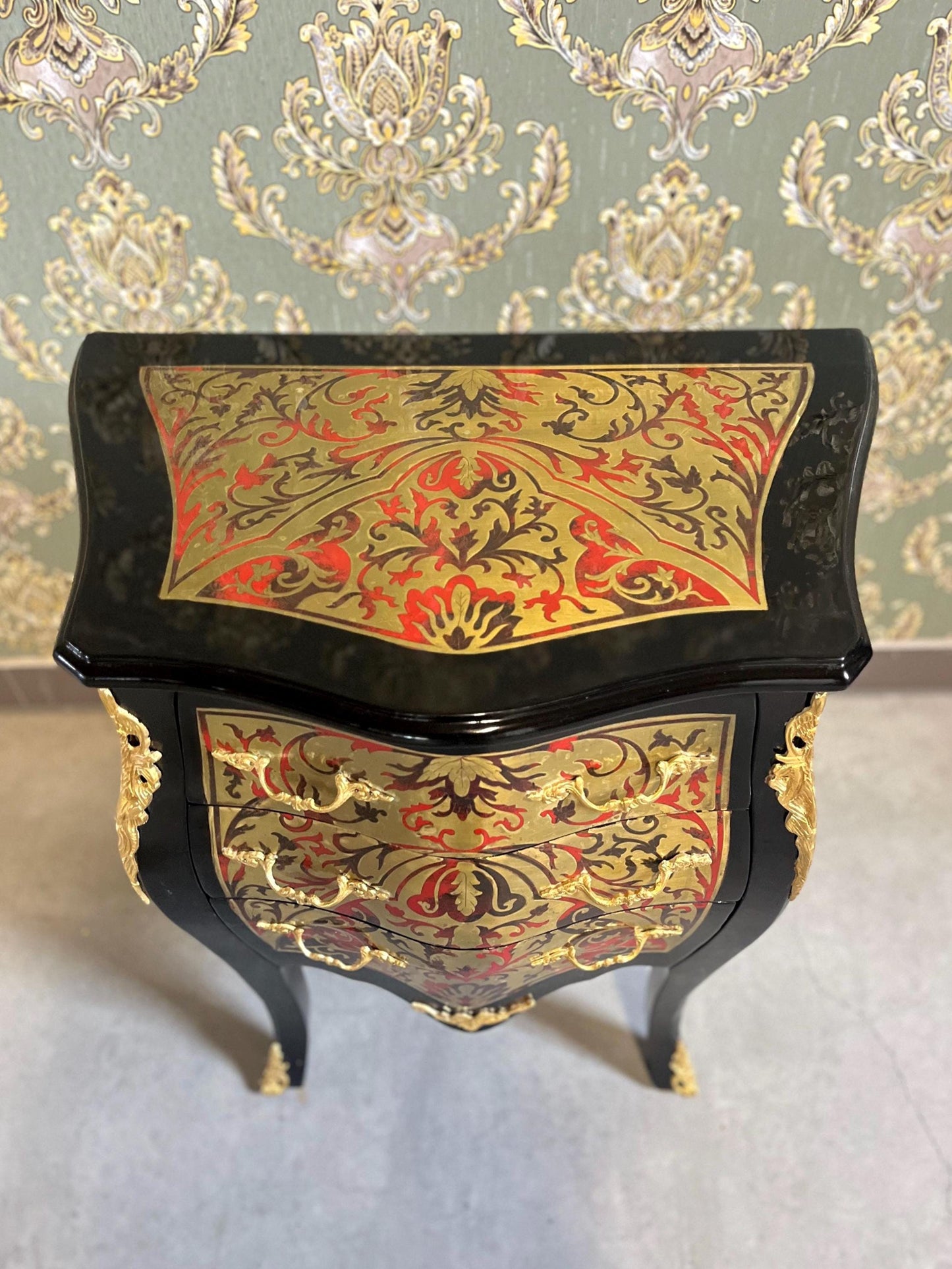 Luxury Chest of Drawers French Rococo Style Handmade Night Stand Gold Painting Front Display Side Table With Bronze Handles for Home Decor