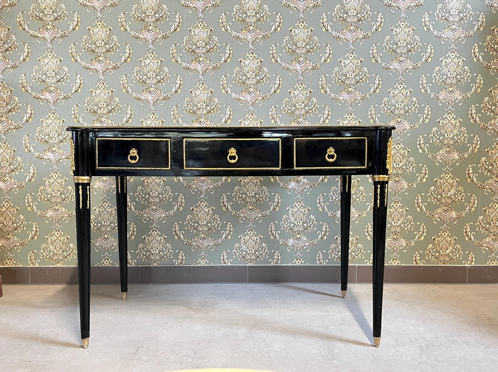 Antique Style Desk in Black & Red Handmade Baroque Writing Table 3 Drawers Italian Style Desk With Brass Ornaments Handles for Home Decor