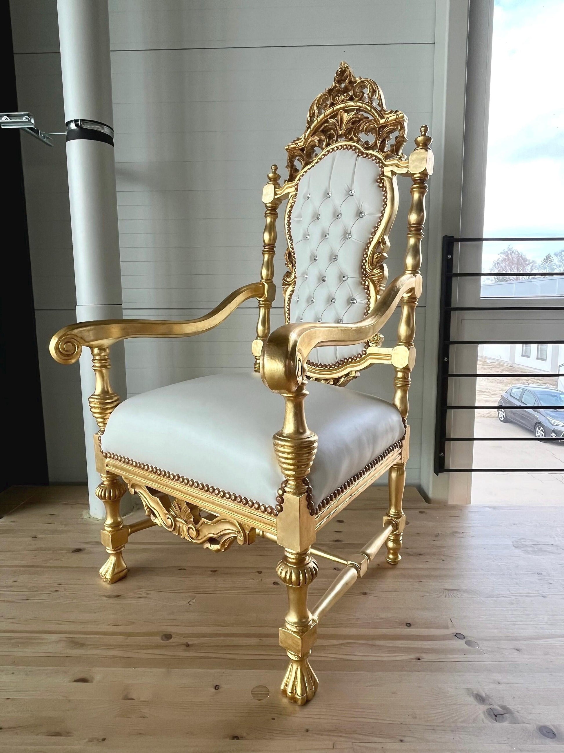 Throne Italian Barock Rococo Style Armchair Royal Antique Style Chair Gold Finish White Leather Like
