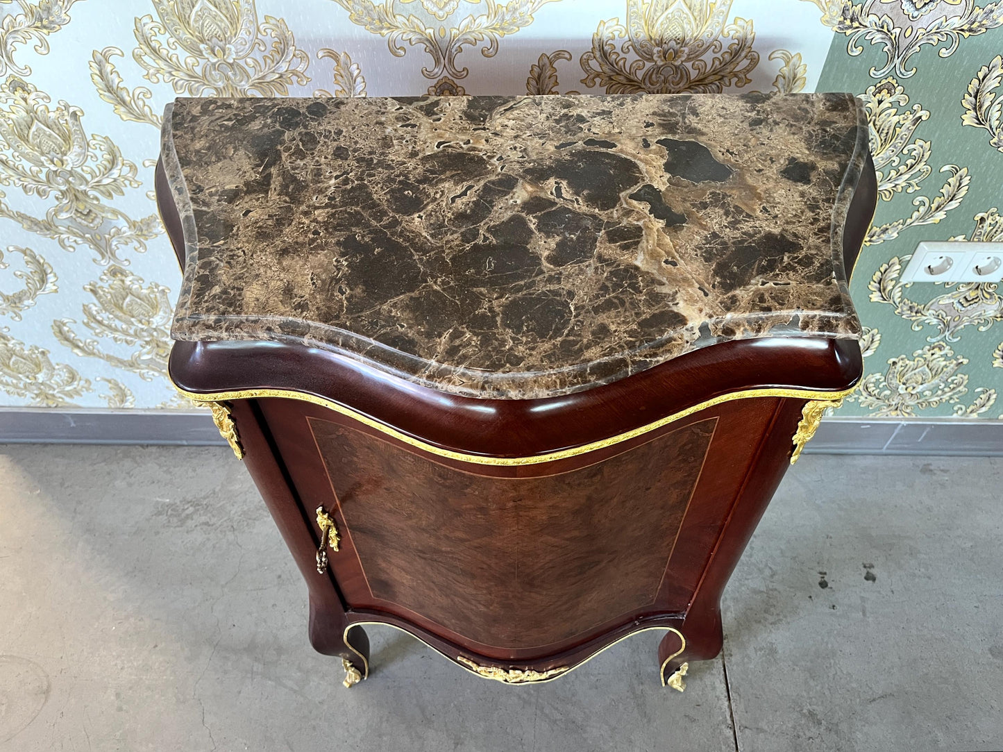 Wooden Cupboard Classic Baroque Cabinet With Brown Marble Top Retro Italian Style Console Table Handmade for Home Decor Living Room Decor