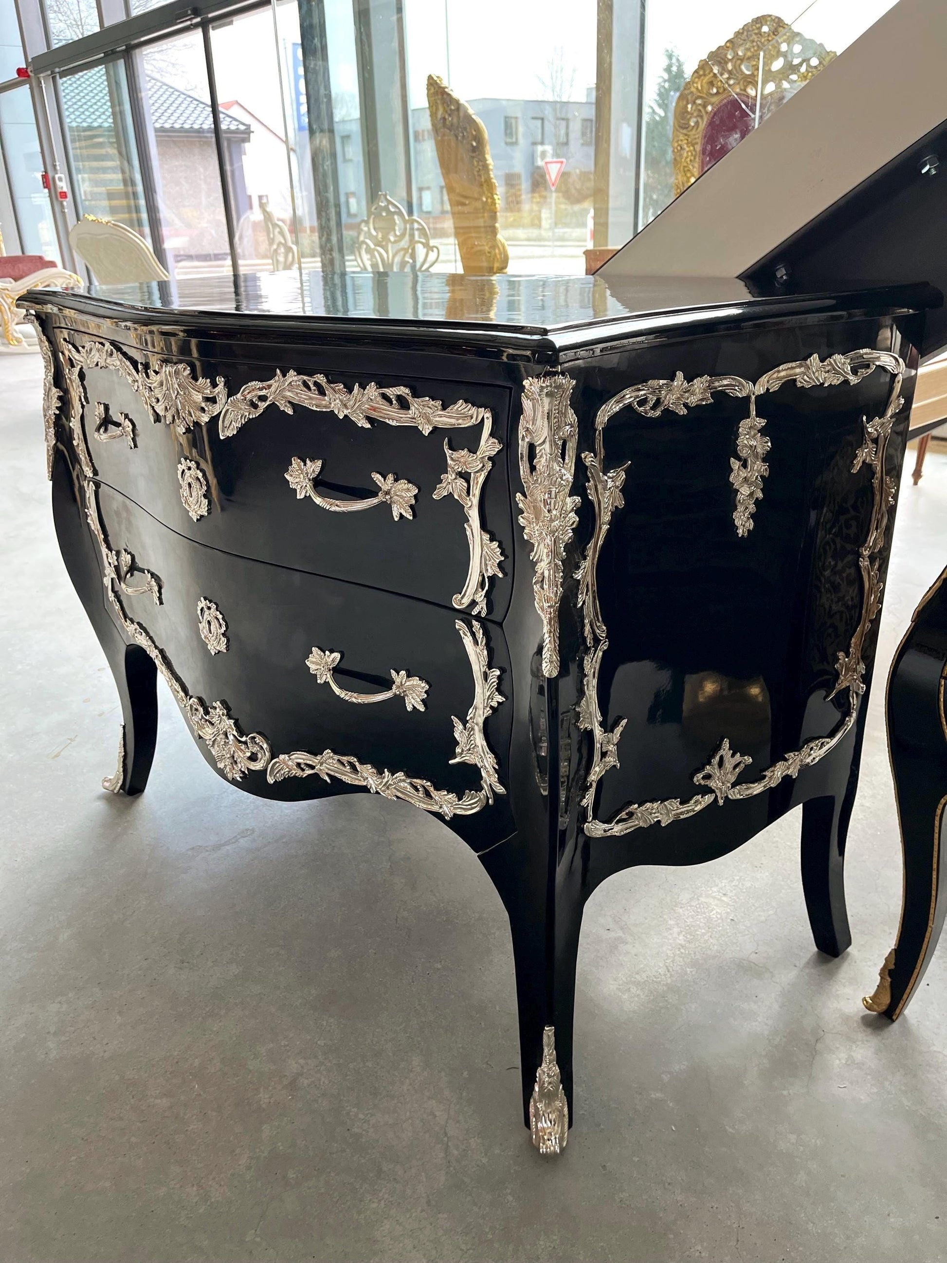 Luxury Chest of Drawer French Louis Style Black and Gold Bronze Retro Baroque Dresser White and Silver Brass for Stylish Bedroom Decor