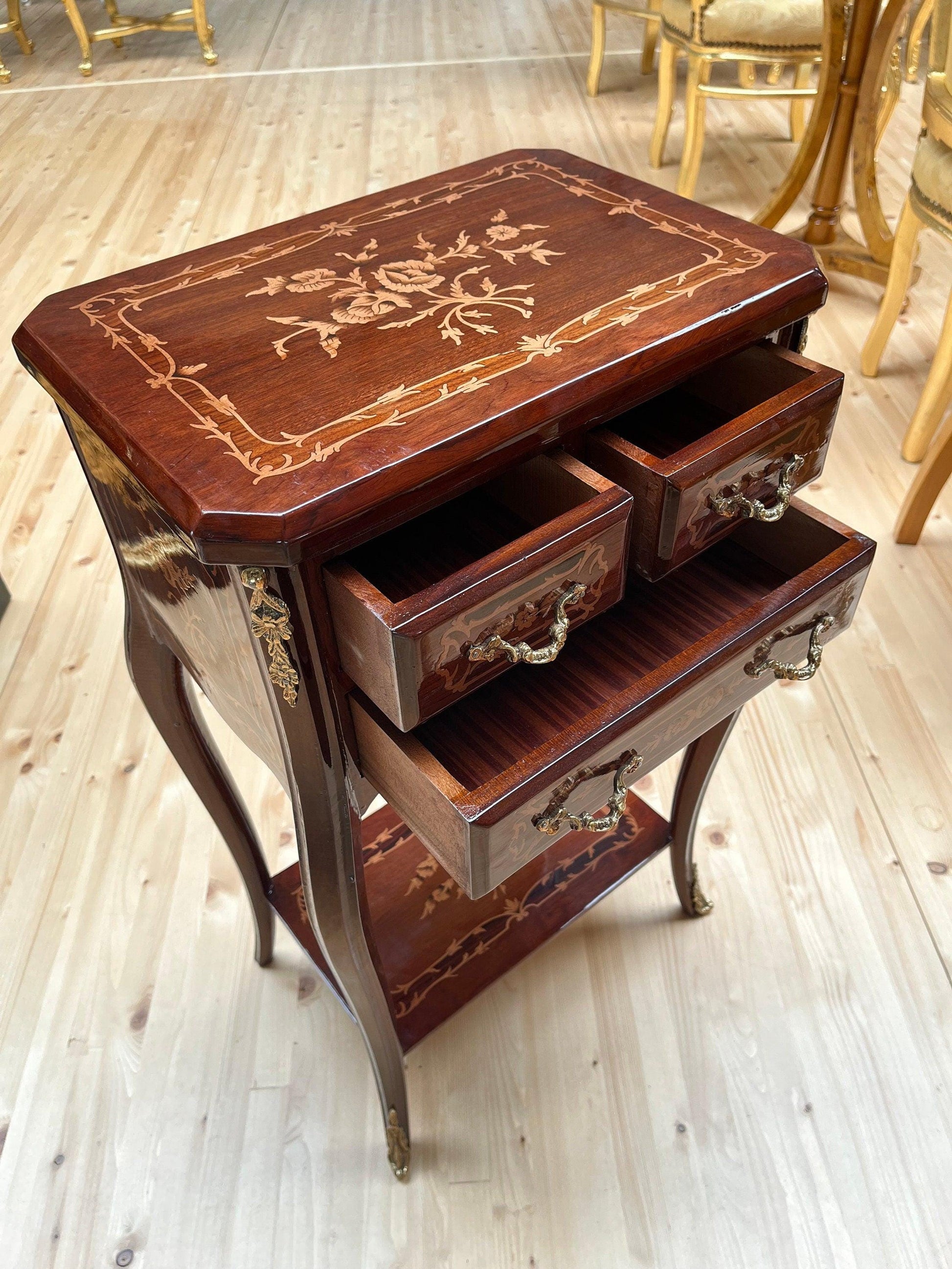 Louis XV Möbel Kommode Nachttisch im Antik Stil- kleines Quadrat