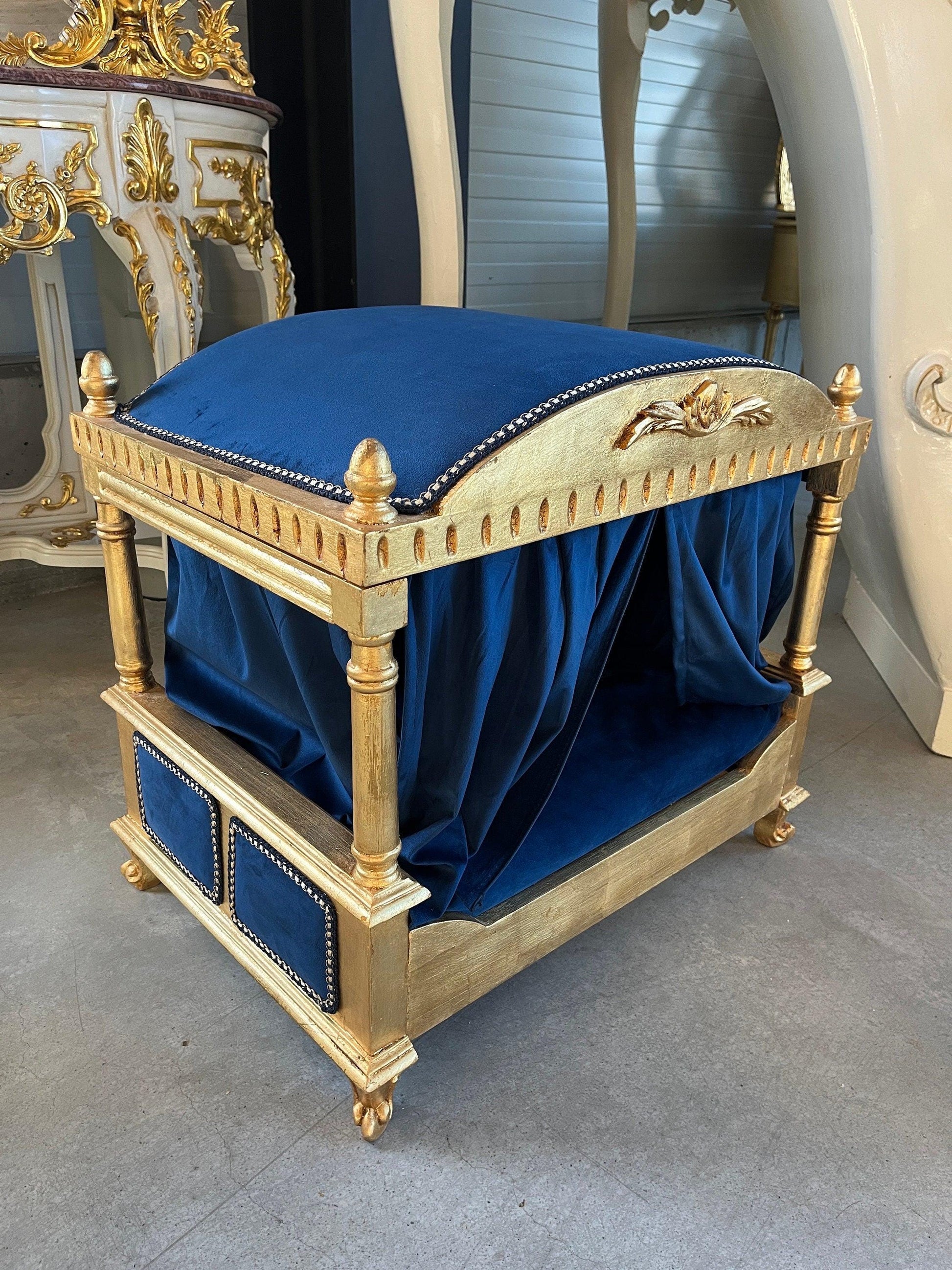 Pet Bed Cute French Baroque Style Dog Sofa Bed in Retro Royal Baroque Rococo Style Velvet Blue in Gold Finish Pet Furniture