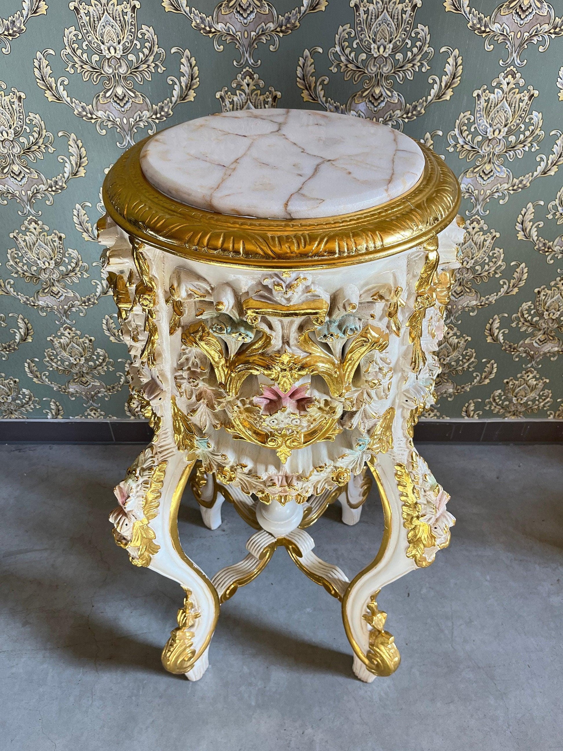 Deluxe Column White Color French Baroque Style with Marble Slab Top Royal Home Decor Column in Gold Finish for Home