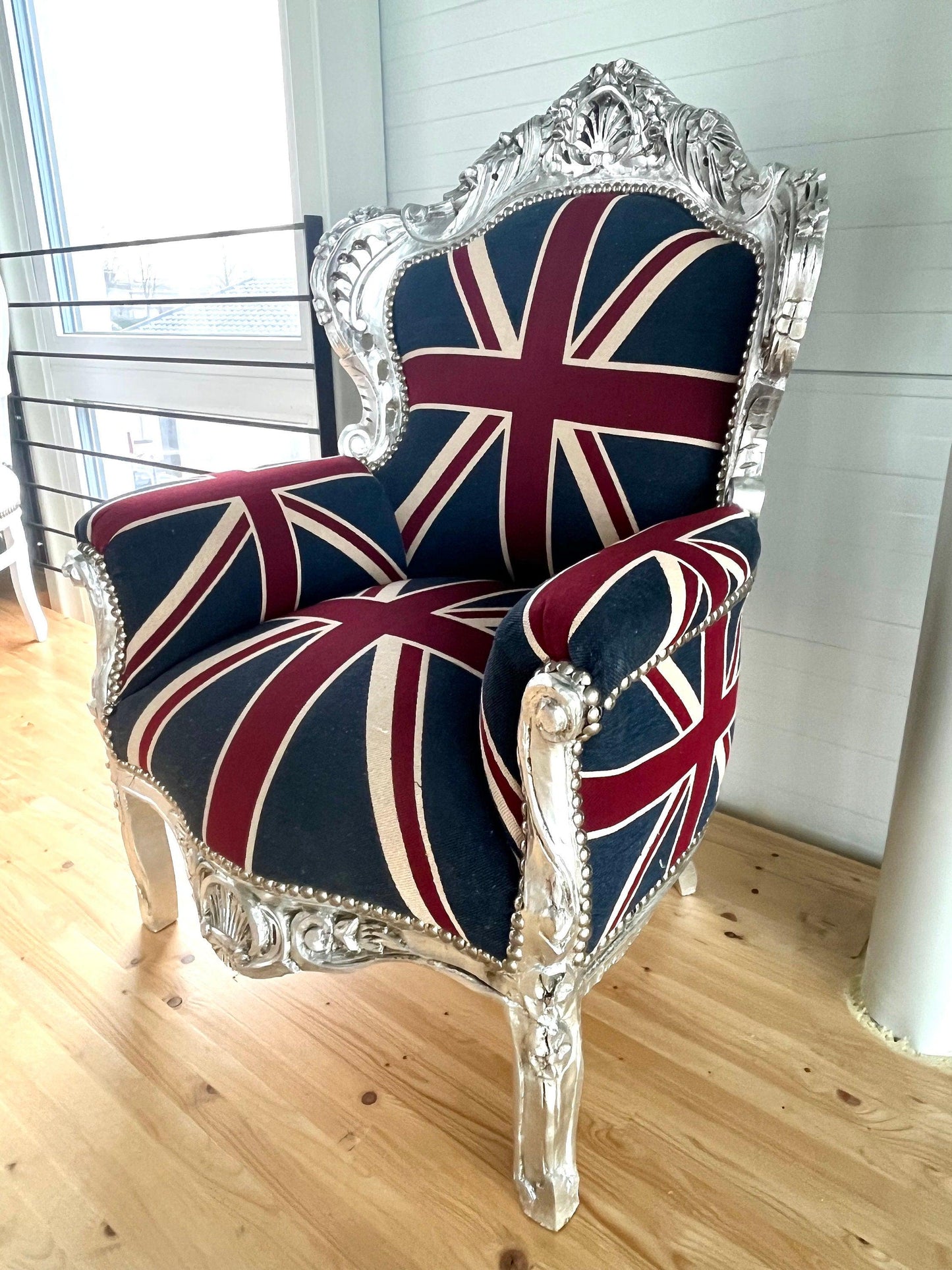 Armchair French Baroque Rococo Style in Silver Finish Union Jack Sofa Chair Italian Antique Style Union Jack for Living Room
