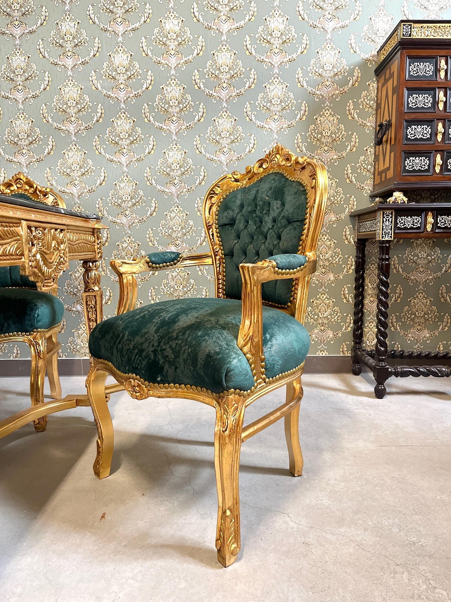 Royal French Style Dining Set Antique Baroque Rococo Style 6 Chairs & Dining Table in Gold Finish Green Marble Antique Gold for Home Décor