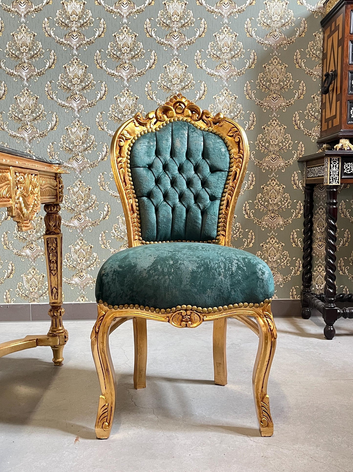 Royal French Style Dining Set Antique Baroque Rococo Style 6 Chairs & Dining Table in Gold Finish Green Marble Antique Gold for Home Décor