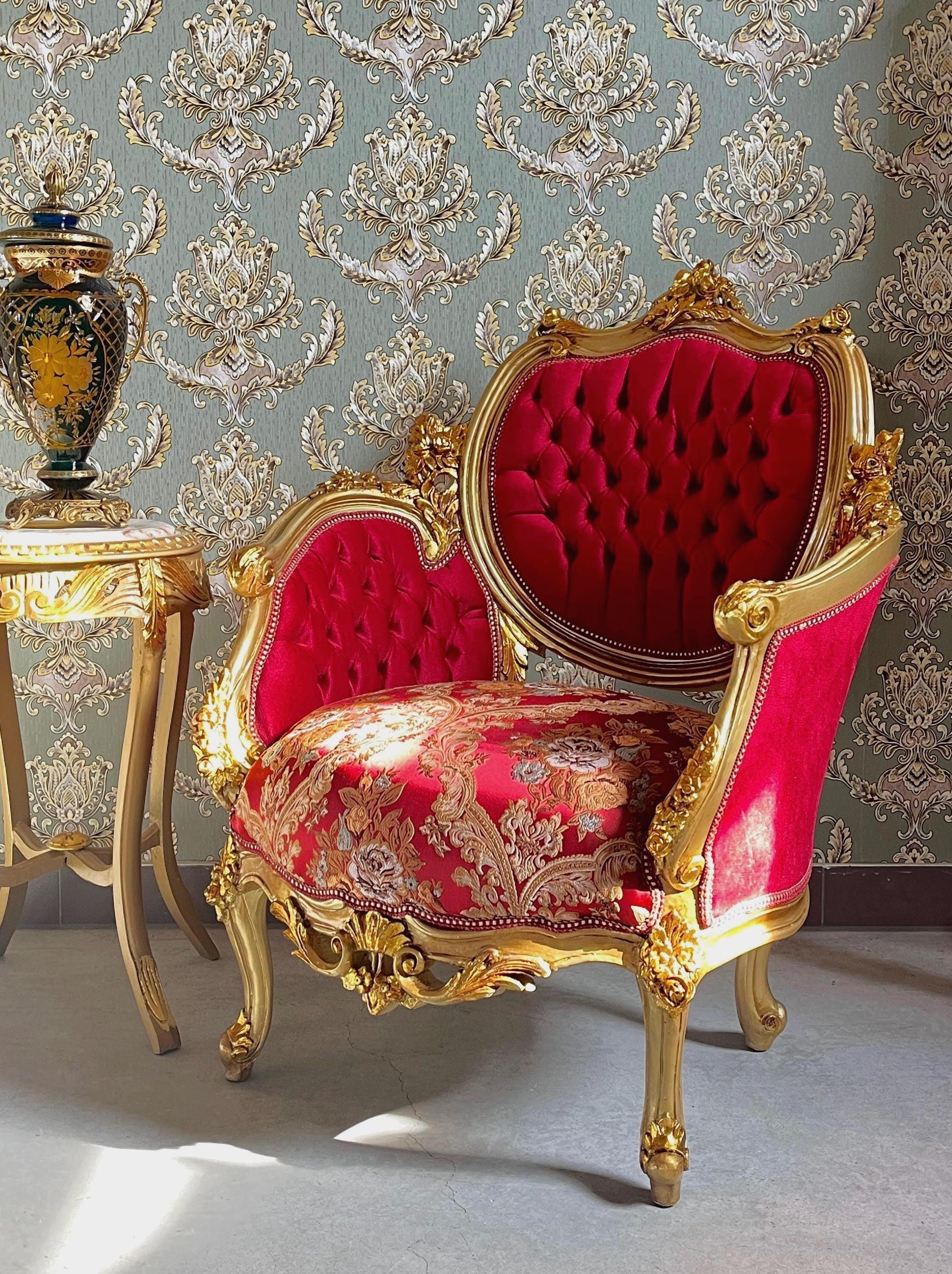 Armchair Antique Baroque Style in Bordeaux Red Lounge Chair in Gold Finish Retro Royal Style Armchair for Wedding Decor Chair or Lounge Room