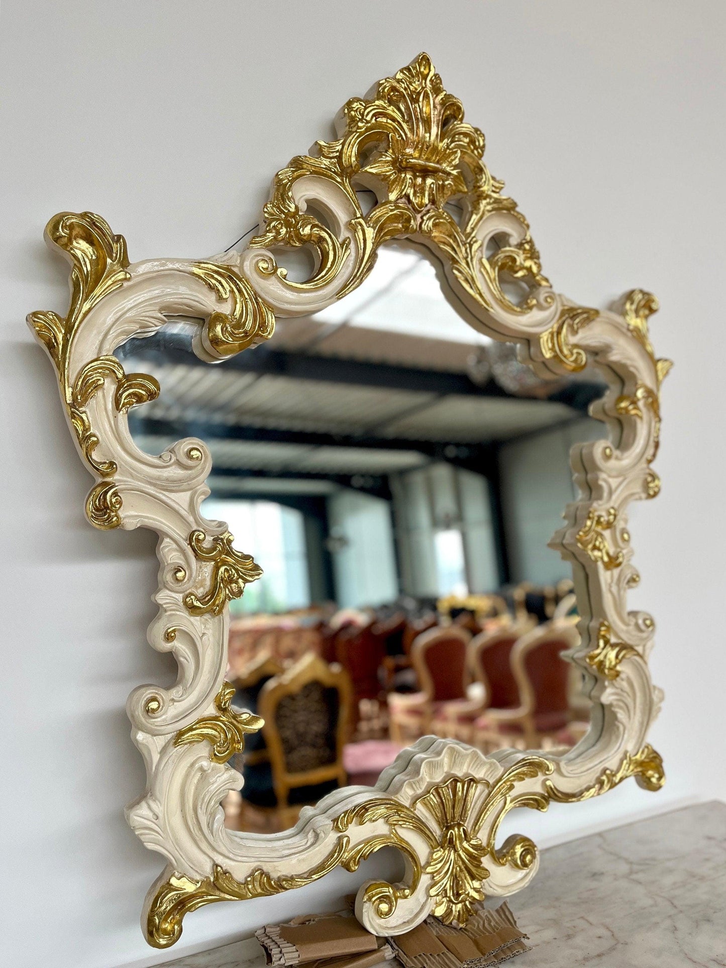 Console Table and Star Mirror French Antique Style with White Marble Top Console Table Baroque Rococo Style in Gold Finish for House Decor