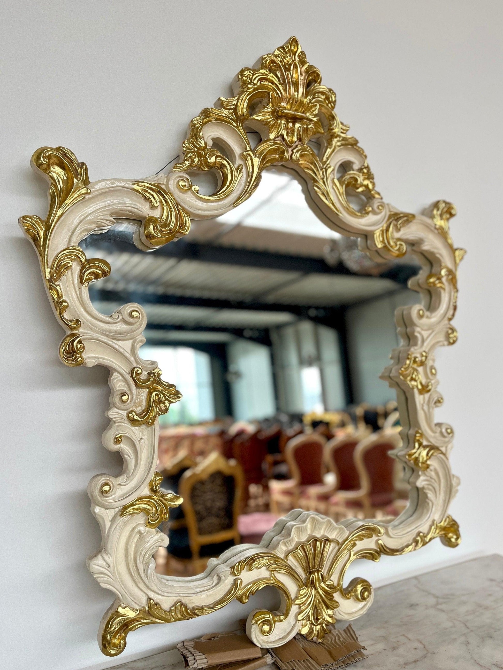 Console Table and Star Mirror French Antique Style with White Marble Top Console Table Baroque Rococo Style in Gold Finish for House Decor