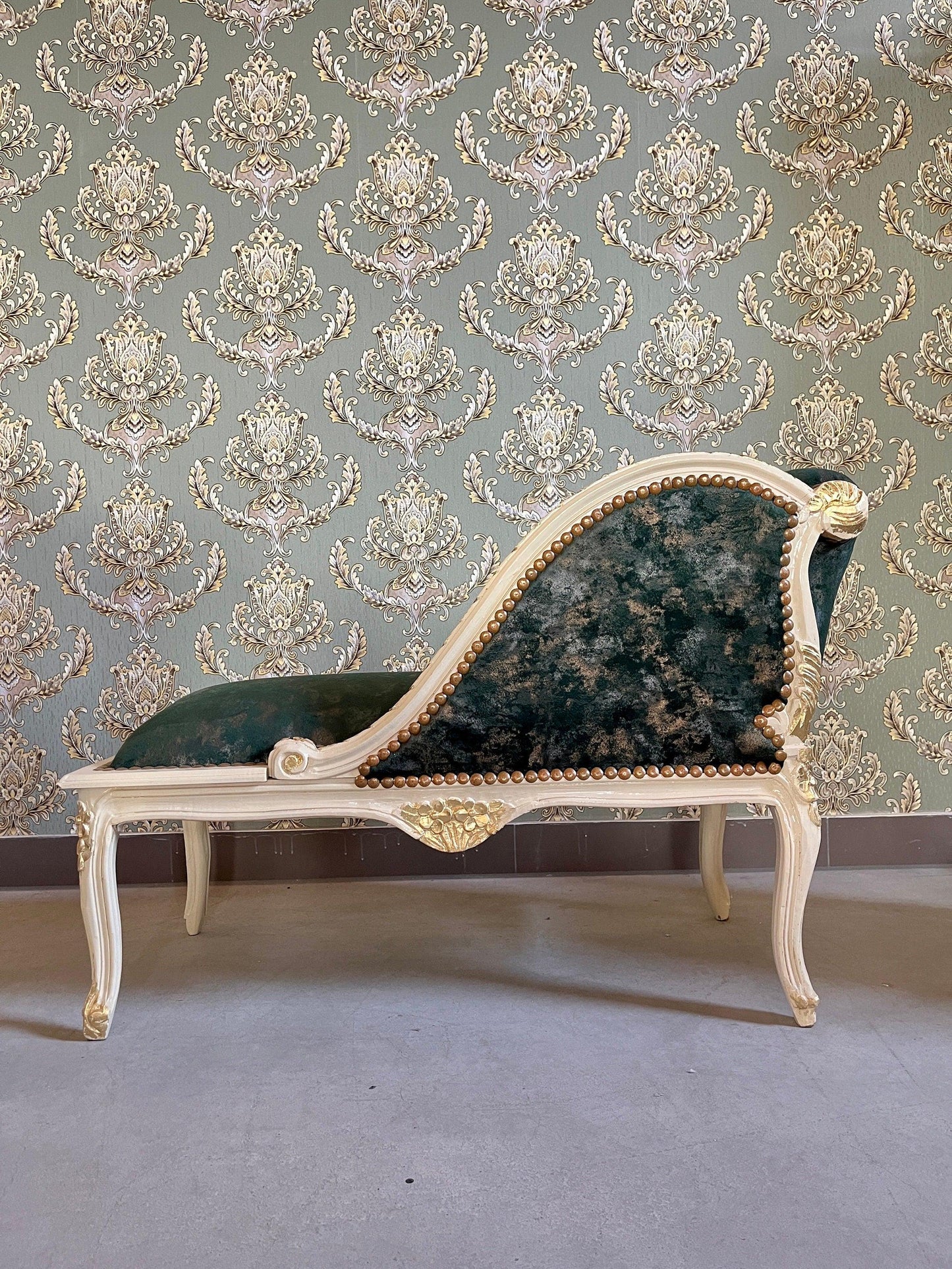 Small Bench Forest Green French Louis Style Small Longue Settee Velvet Red Retro Baroque Style Ottoman for Home Decor