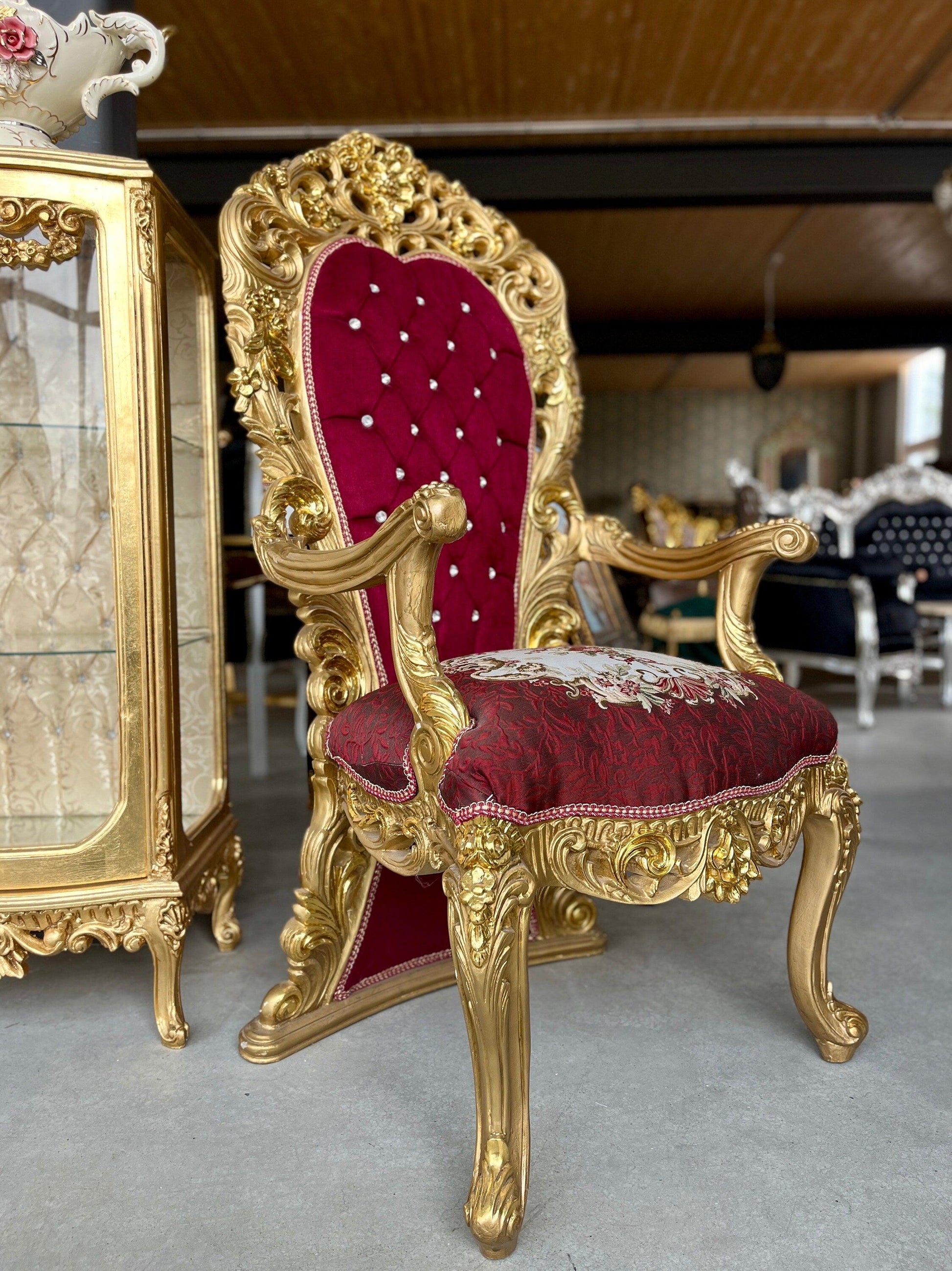 Goldener Thronstuhl im italienischen Barock-Rokoko-Stil ohne Kristalle und Blumenmuster in Sonderanfertigung
