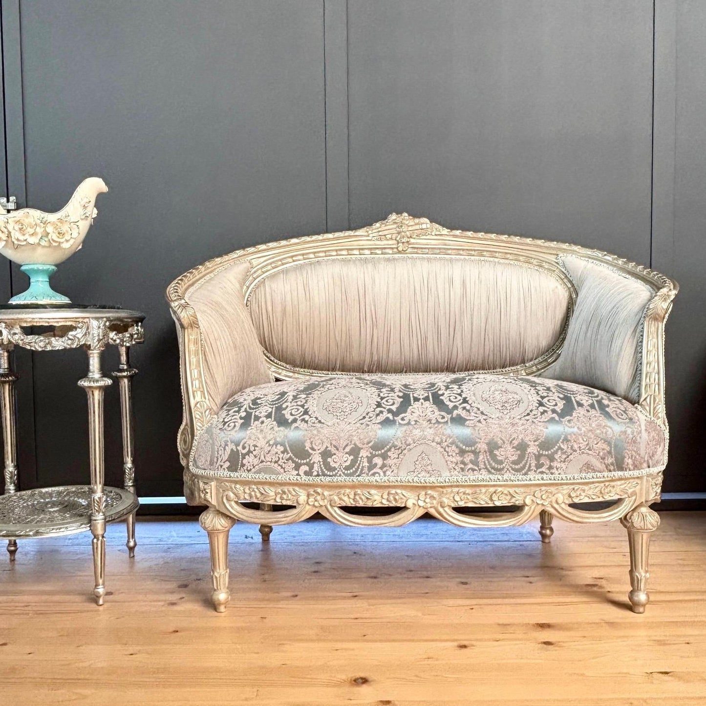 Lounge Sofa Baroque Rococo Style in Taupe Color Floral Handmade Luxurious Retro French Love Seat For Party Event Home Decor LIMITED EDTION