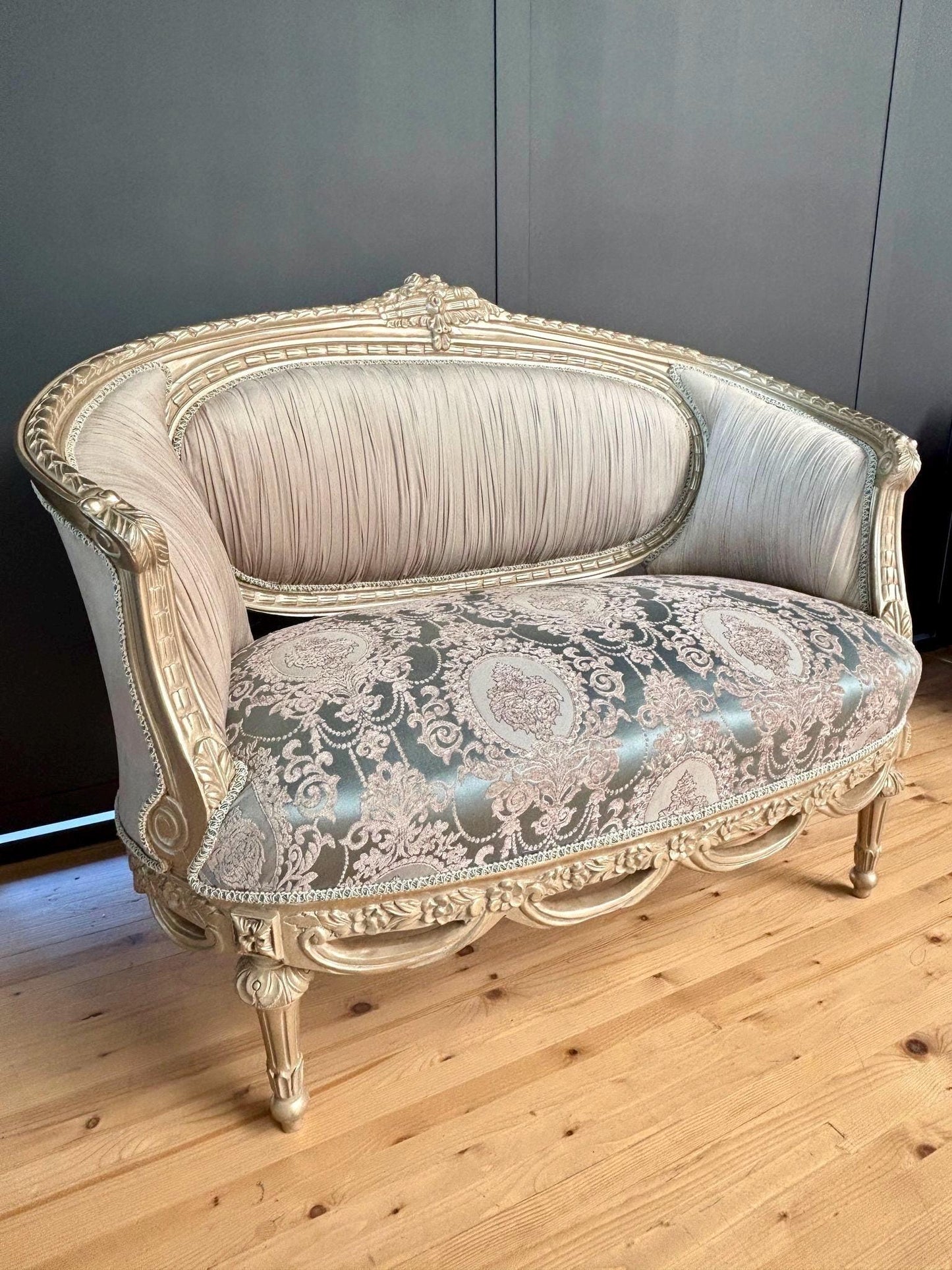 Lounge Sofa Baroque Rococo Style in Taupe Color Floral Handmade Luxurious Retro French Love Seat For Party Event Home Decor LIMITED EDTION