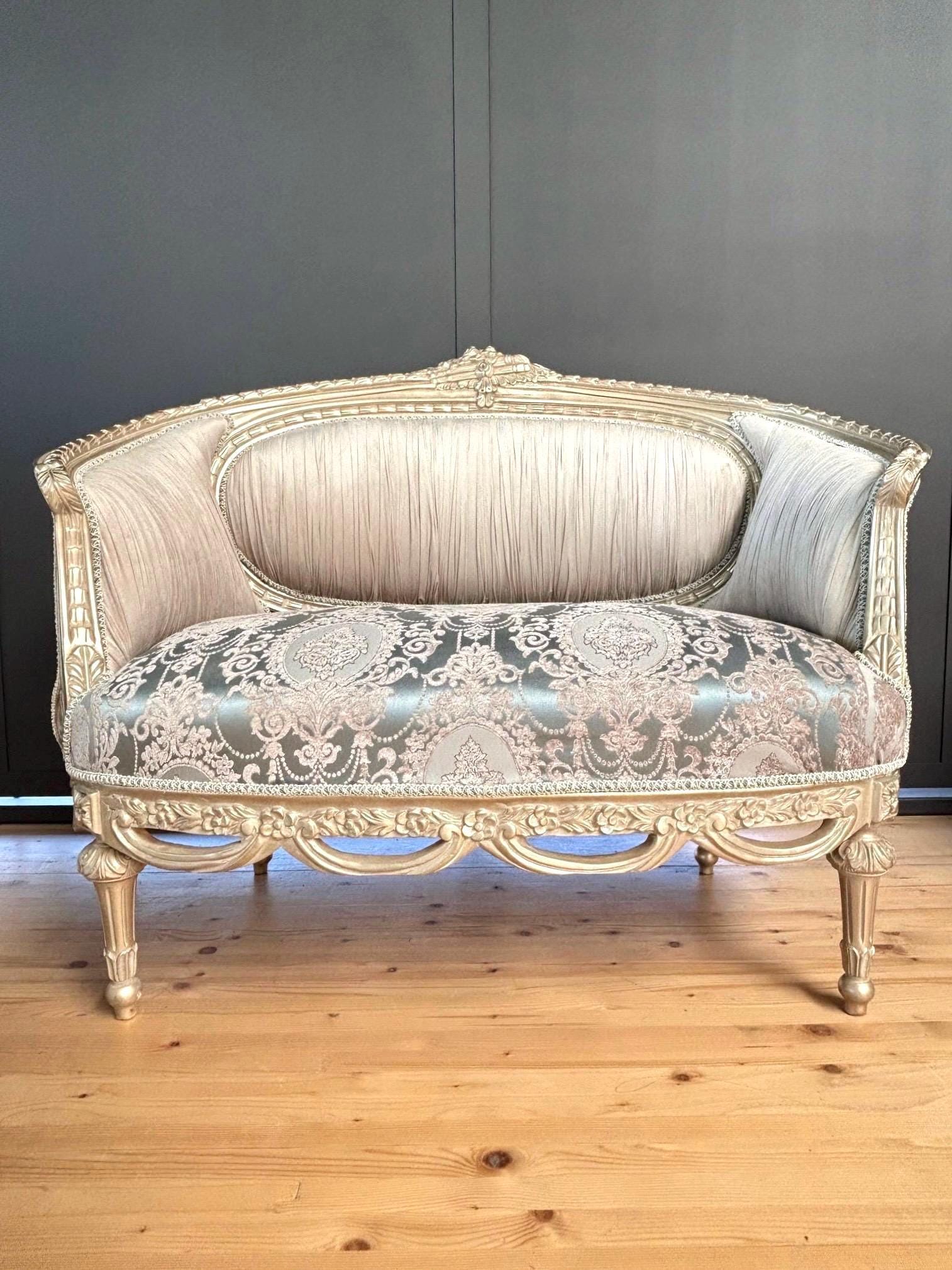 Lounge Sofa Baroque Rococo Style in Taupe Color Floral Handmade Luxurious Retro French Love Seat For Party Event Home Decor LIMITED EDTION