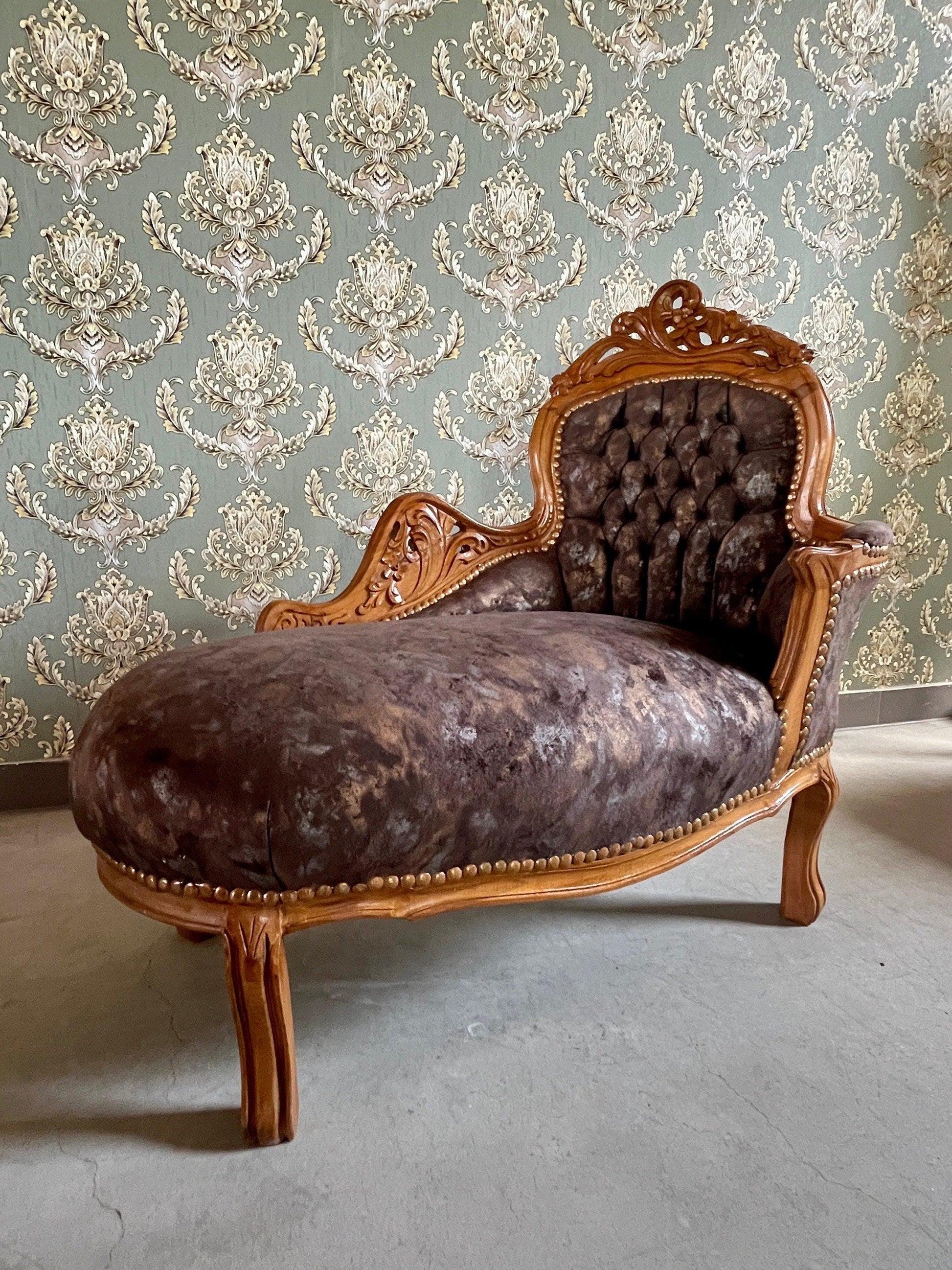 Small Chaise Longue French Louis Style in Midnight Black Retro Baroque Style Bench in Velvet Brown for Home Decor
