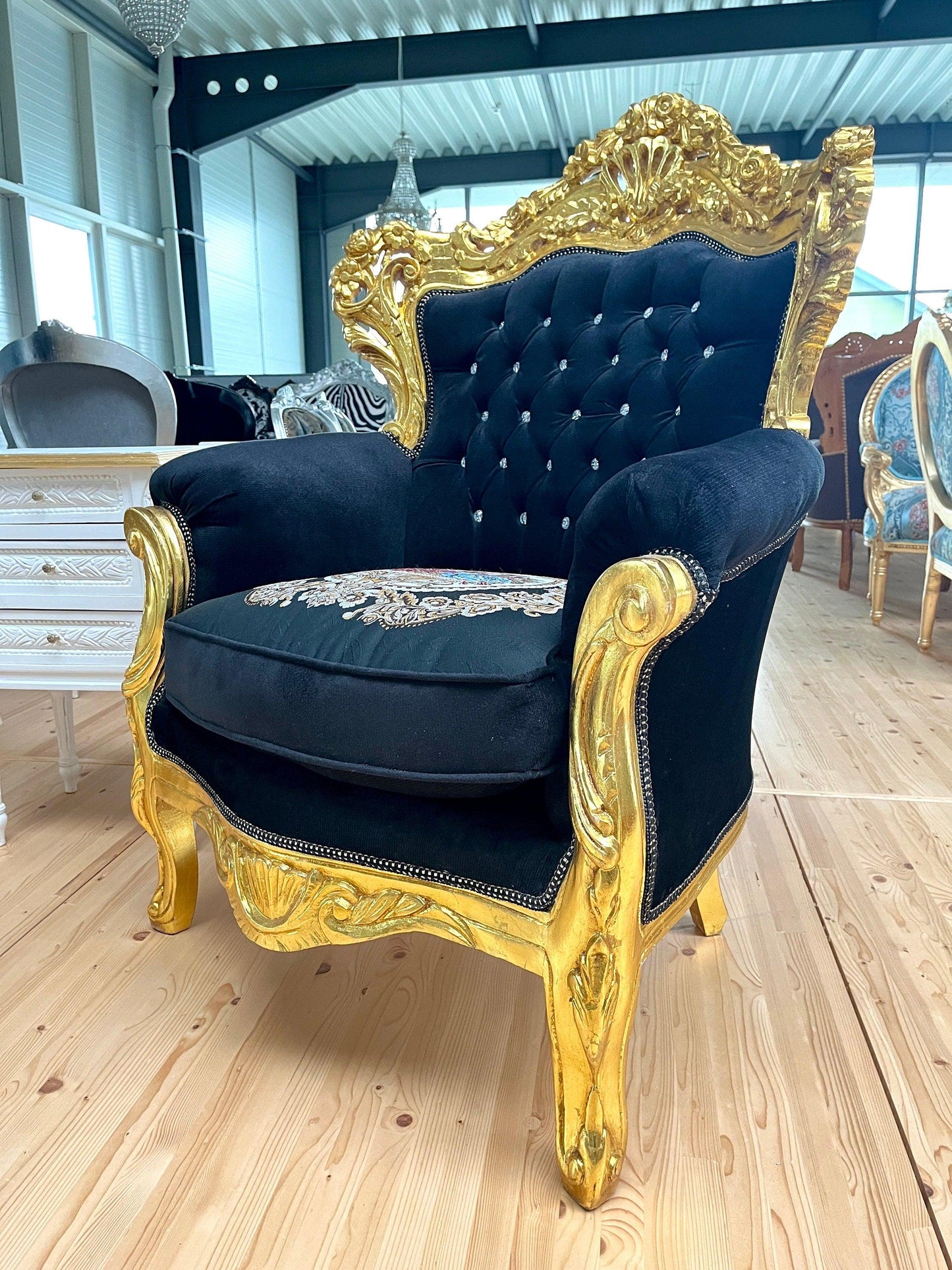 Armchair French Baroque Rococo Style in Black Embroidered Gold Finish Retro Home Decor