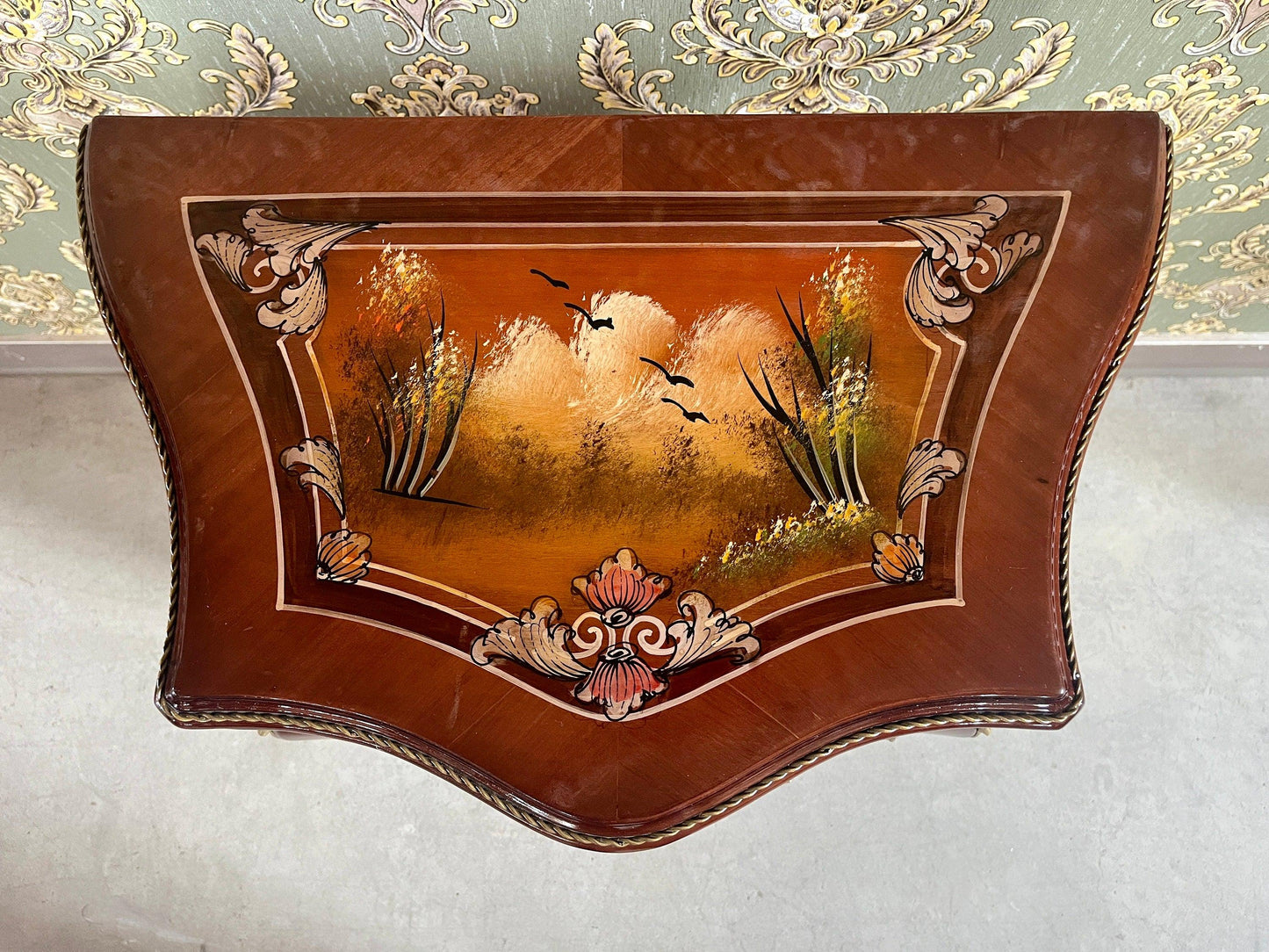 Chest of Drawer Set French Baroque Style Dresser & Night Stand Set Oil Paintings at Top Nostalgic Style Cabinet for Bedroom Decor