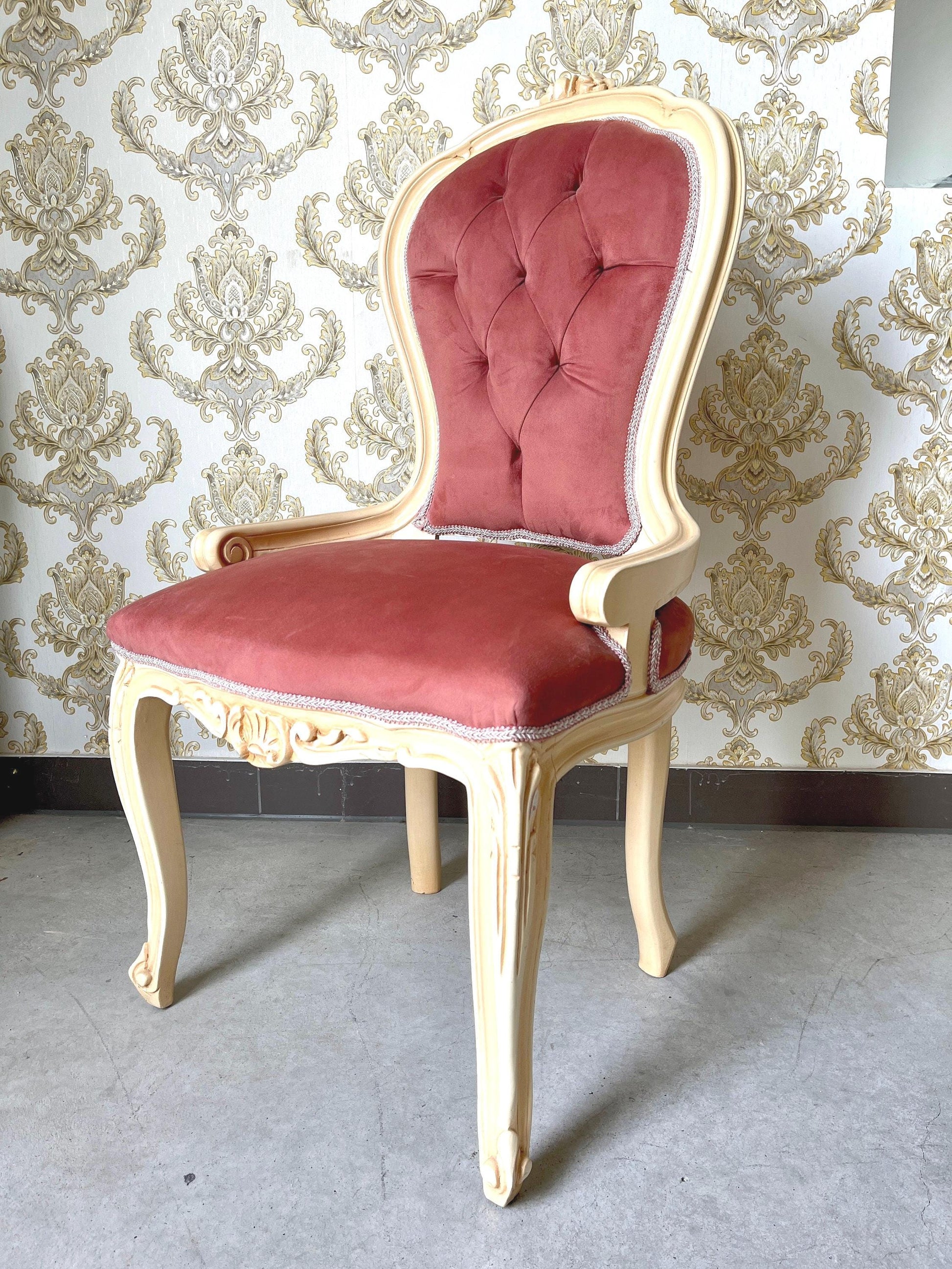 Accent Chair Classic Baroque Style in Beautiful Rose Berry Velvet French Louis Style Chair Beige Wooden Frame for Lounge Room
