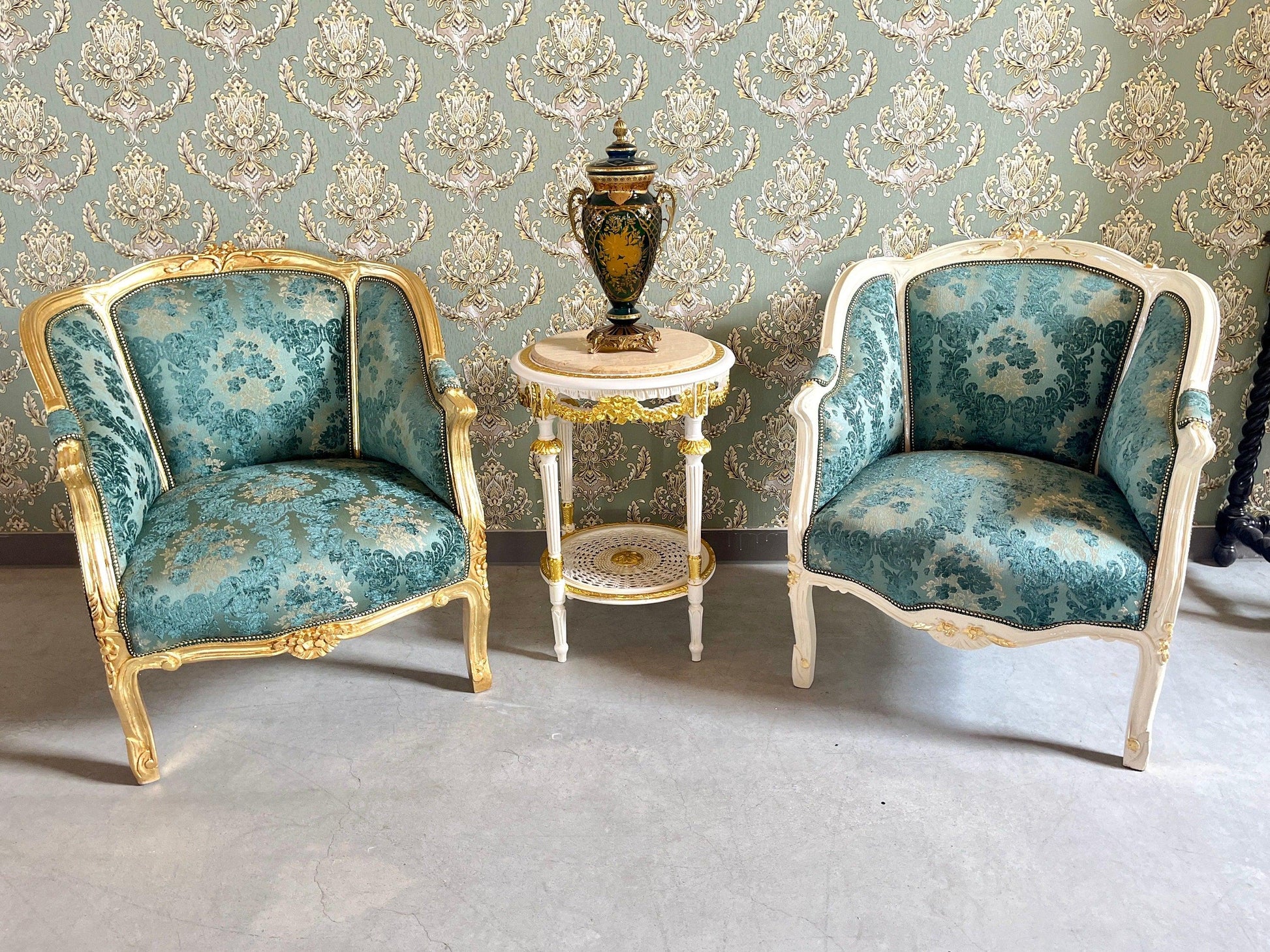 Armchair French Louis Style Shell Shape Chair Nostalgic Baroque Style in Velvet Mint White Frame Lounge Chair for Home Decor