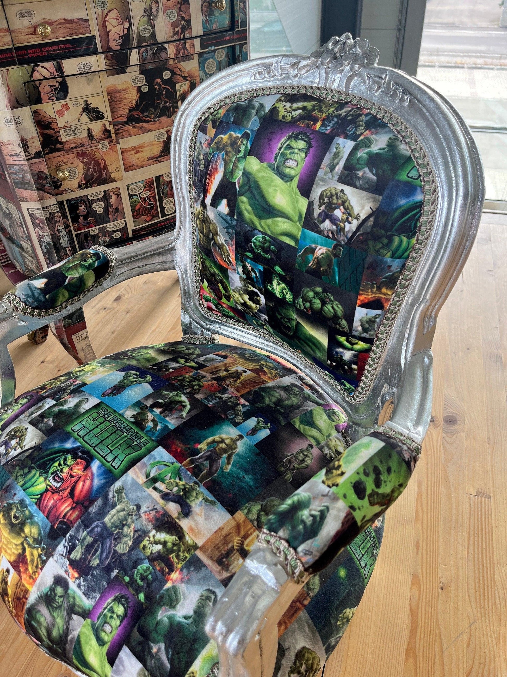 Cute Kid’s Chair French Louis Baroque Style Chair Incredible Hulk Cartoon Print Kids Armchair in Silver Finish