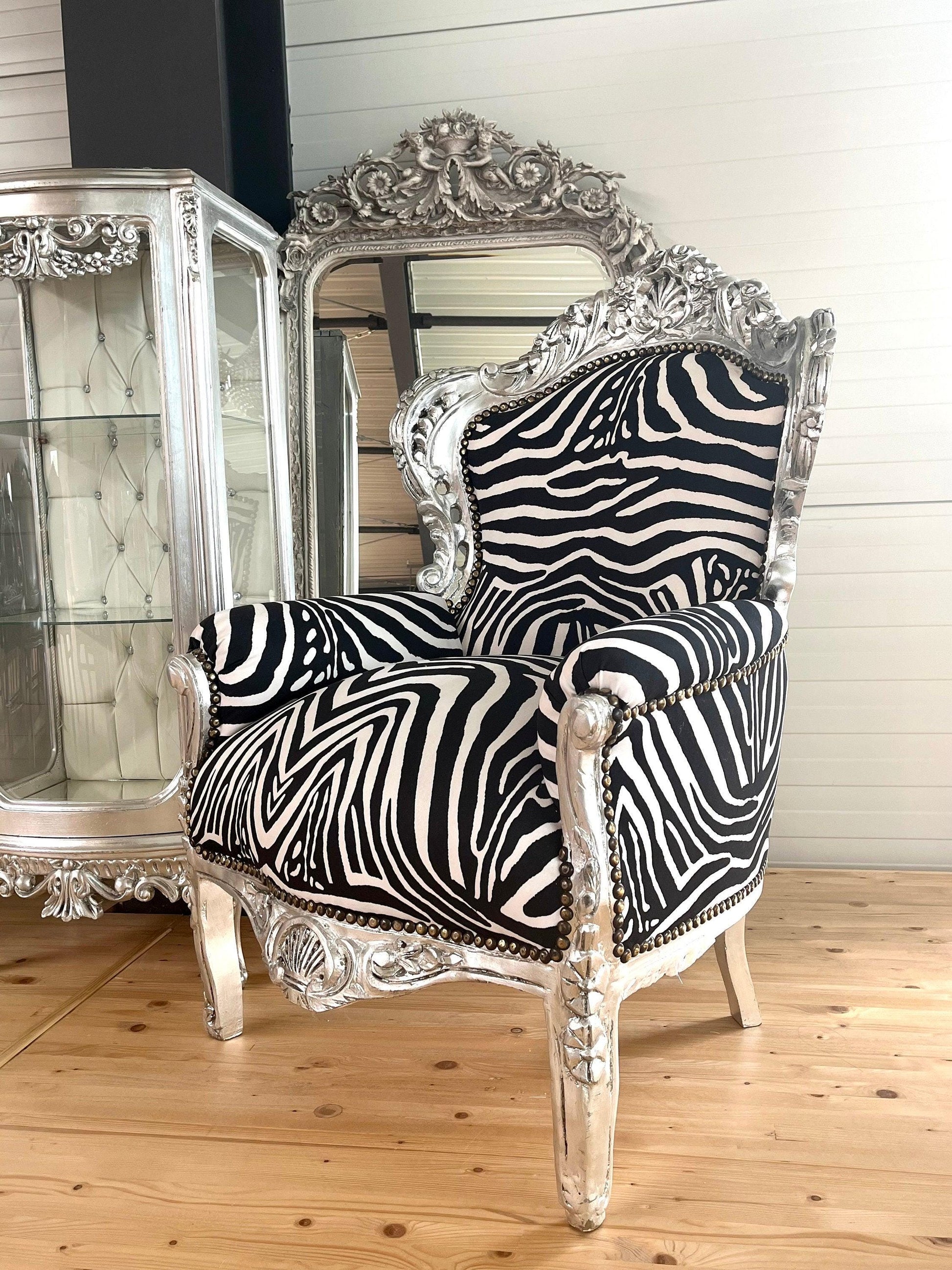 Barock-Sessel im französischen Rokoko-Stil / Baroque Armchair in French Rococo style- Black Zebra