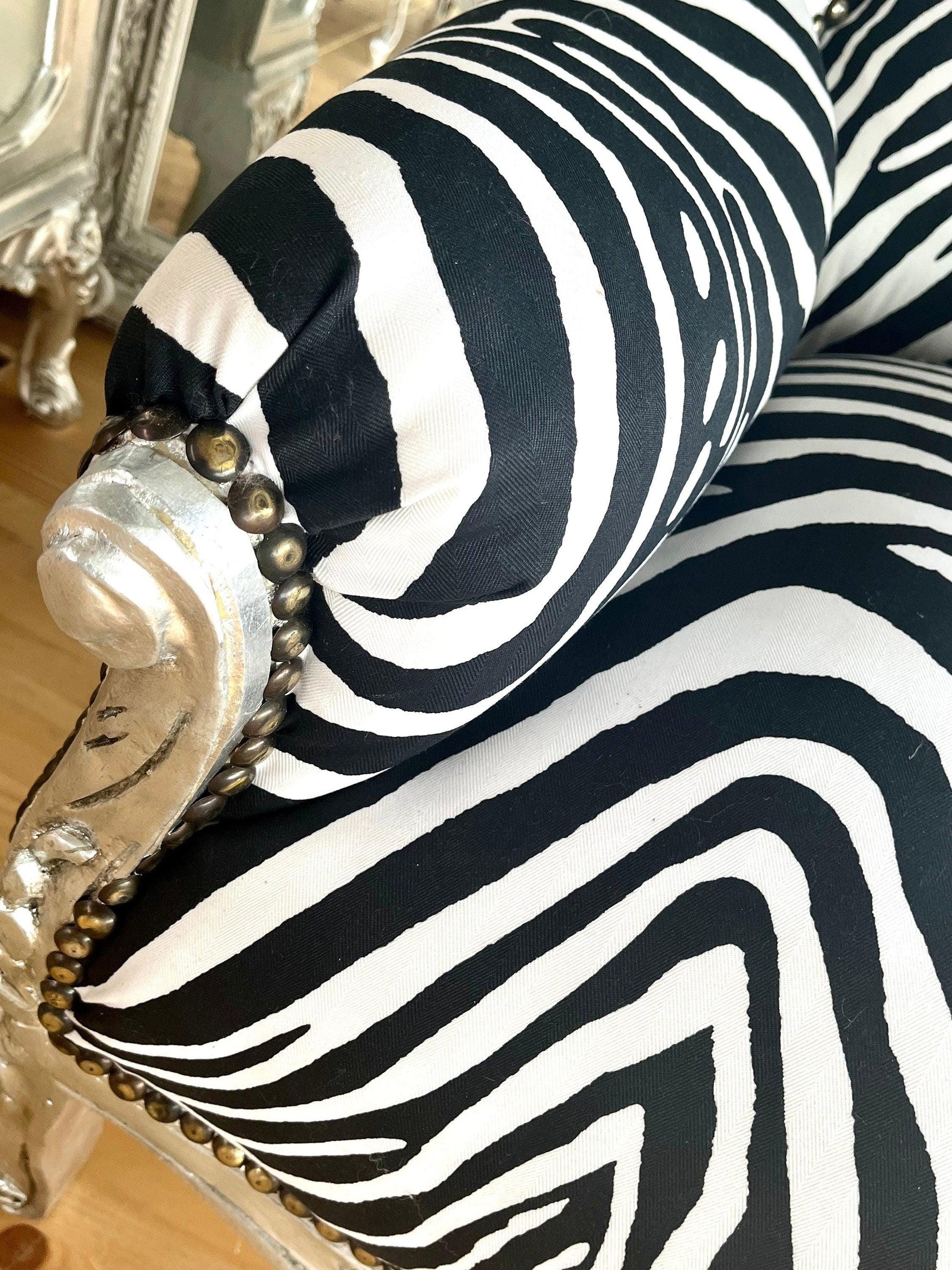 Barock-Sessel im französischen Rokoko-Stil / Baroque Armchair in French Rococo style- Black Zebra