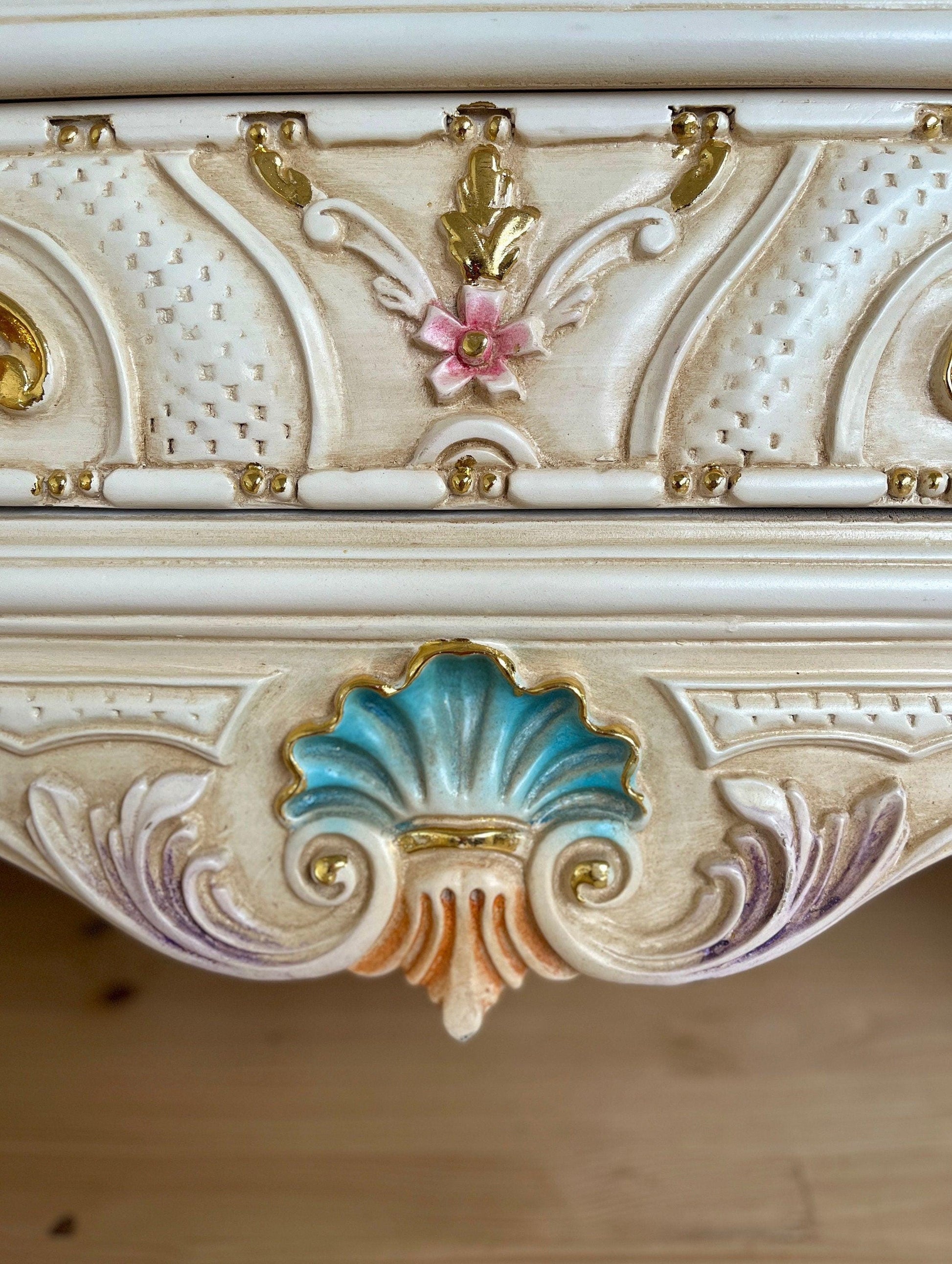Deluxe Display Cabinet French Baroque Style Huge Showcases in Beige for House Decor for Hotel Lobby -LIMITED ITEM