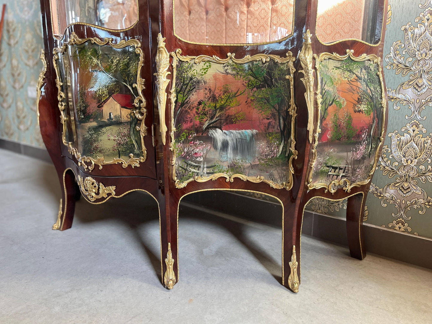 Vitrine Retro Baroque Style Display Cabinet Antique Style Showcase in Handpainted Oil Painting at Front for Home Decor- LIMITED EDITION