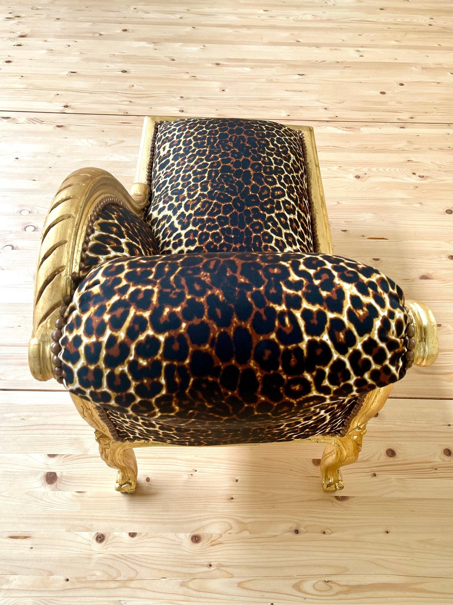 Bench French Louis Style SMALL Longue Bench Leopard Print Retro Baroque Style Ottoman for Home Decor Ottoman or Bench in Gold Finish