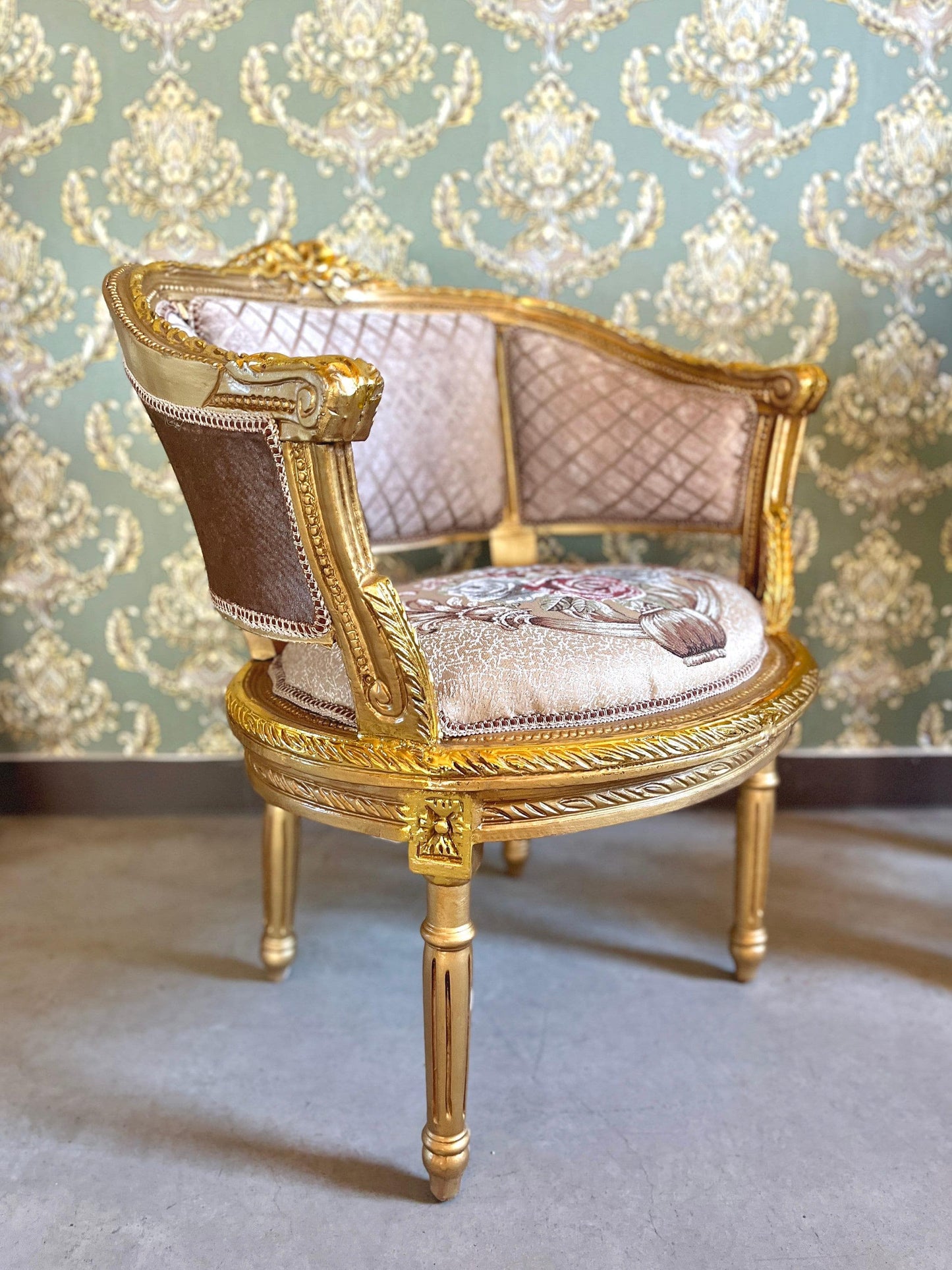Sofa Set French Antique Style in Khaki Colour Lounge Sofa Retro Baroque Style for Home Decor Lounge Sofa Set in Gold Finish