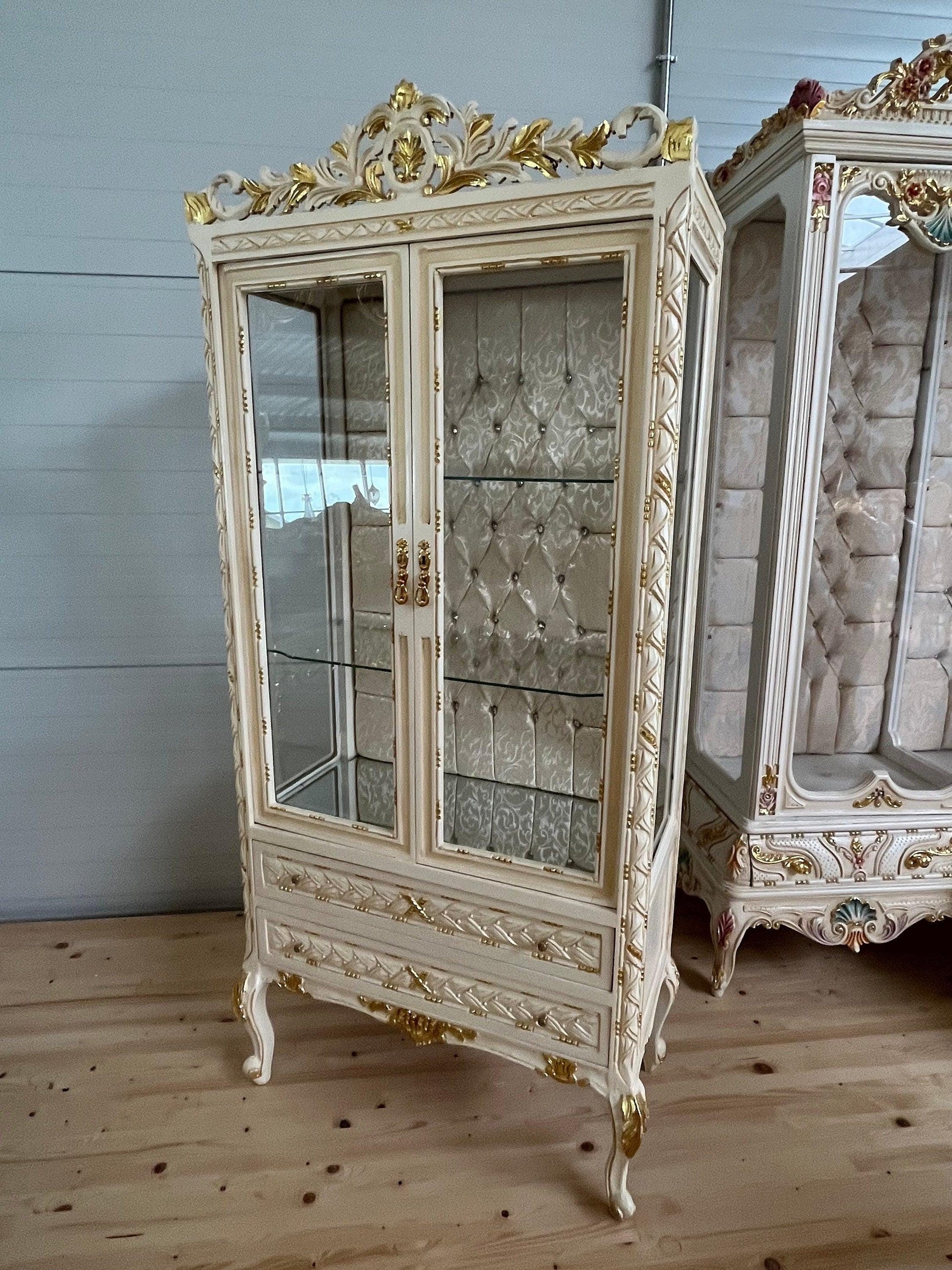 Display Cabinet Wooden French Louis Style Showcase Antique Baroque Style Reproduction in Beige Color