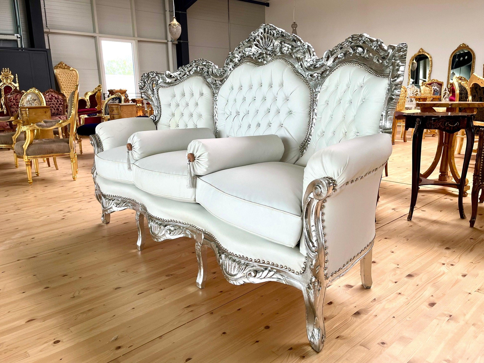 Sofa Set French Louis Style in White Color Settee Baroque Rococo Style Sofa Set in Silver Finish for Wedding Party Event