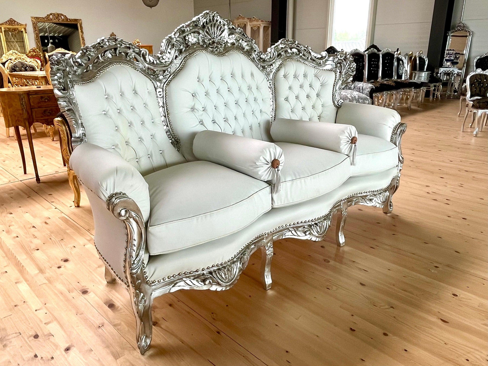 Sofa Set French Louis Style in White Color Settee Baroque Rococo Style Sofa Set in Silver Finish for Wedding Party Event