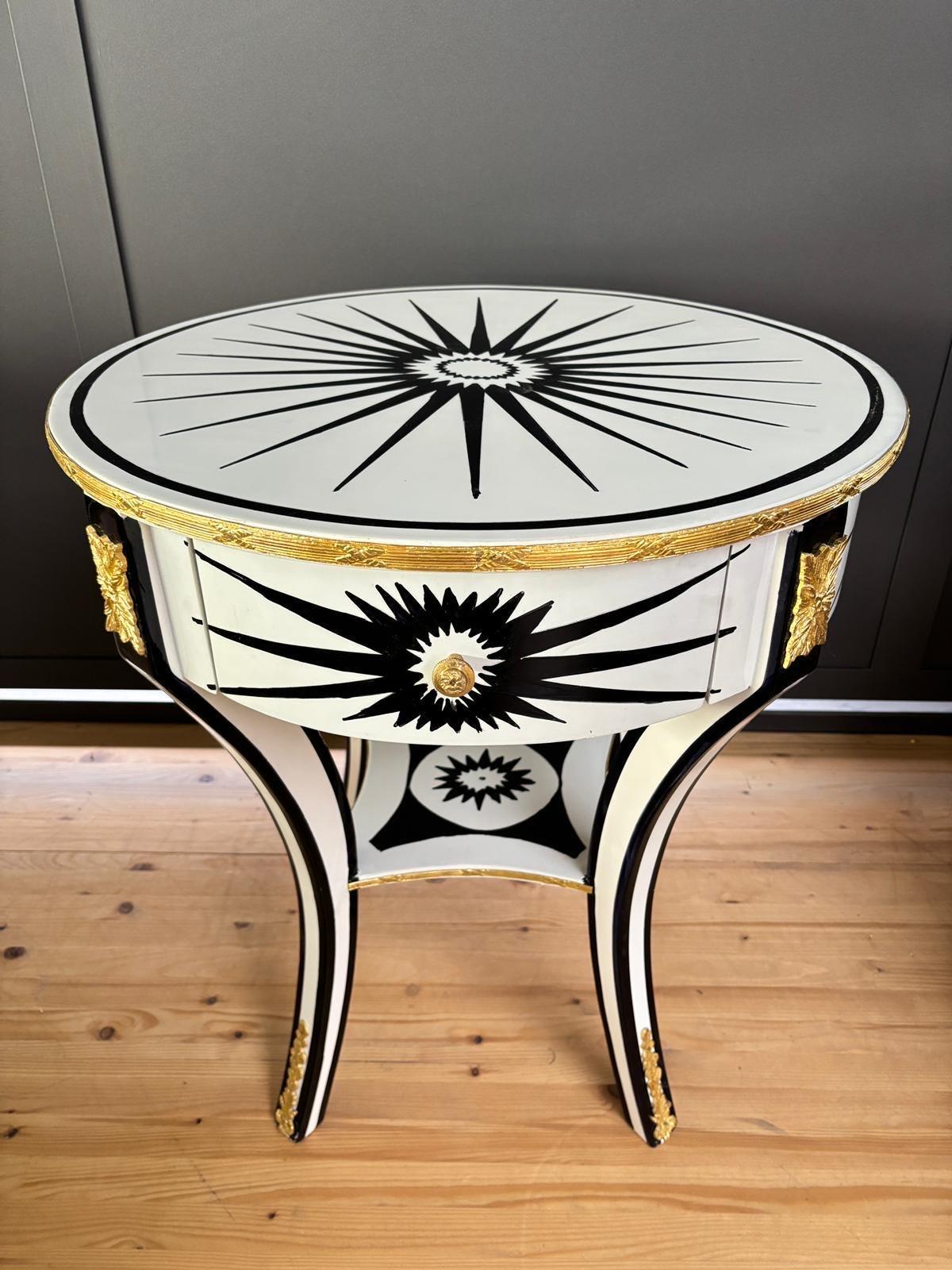 Runder Tee-und Kaffeetisch im Art-Deco-Stil/Art-Deco Round Tea Caffè Side Table