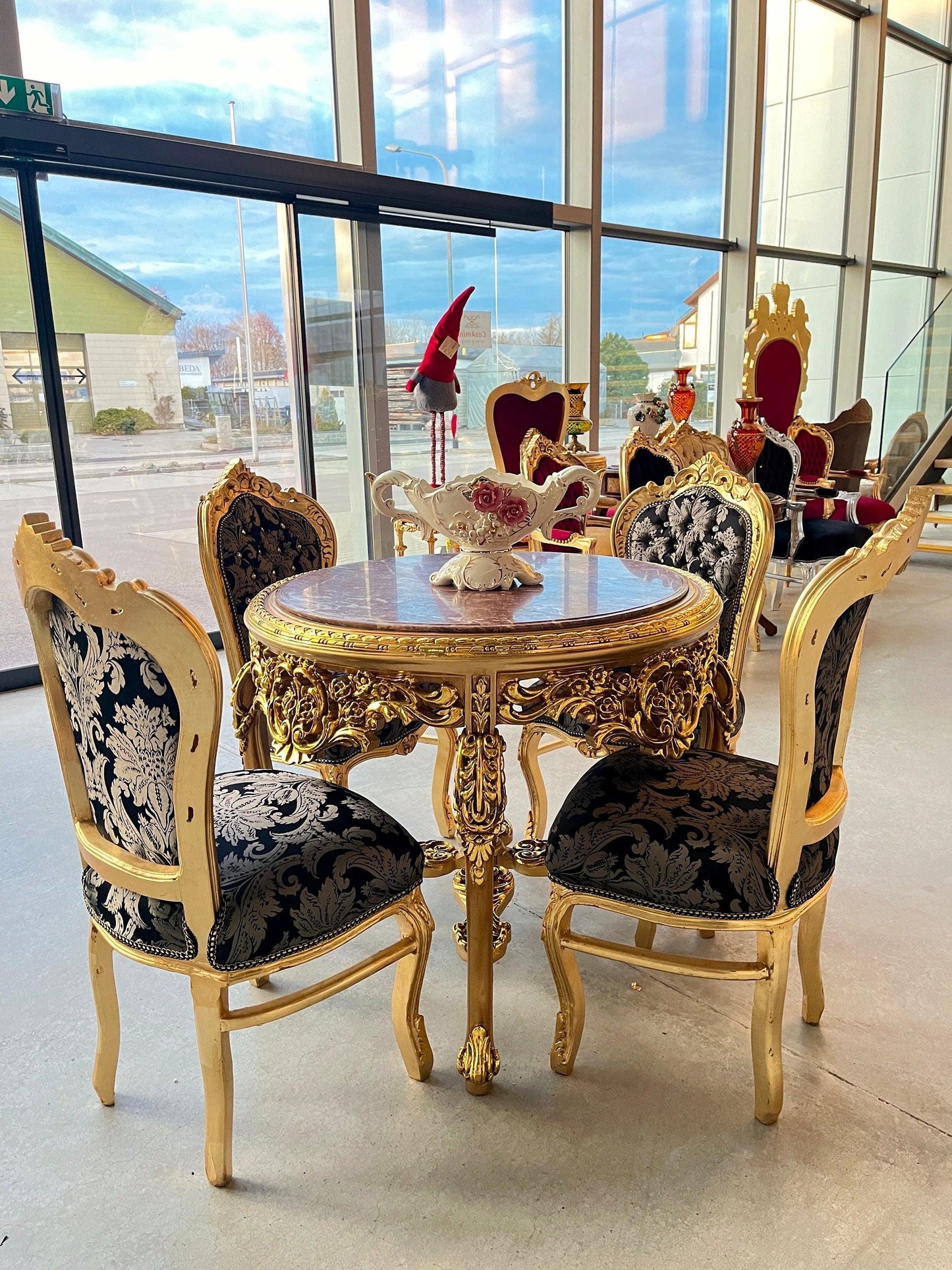 Round Table Retro Baroque Rococo Style Marble Top French Antique Style Wooden Table Gold Finish for Home Decor